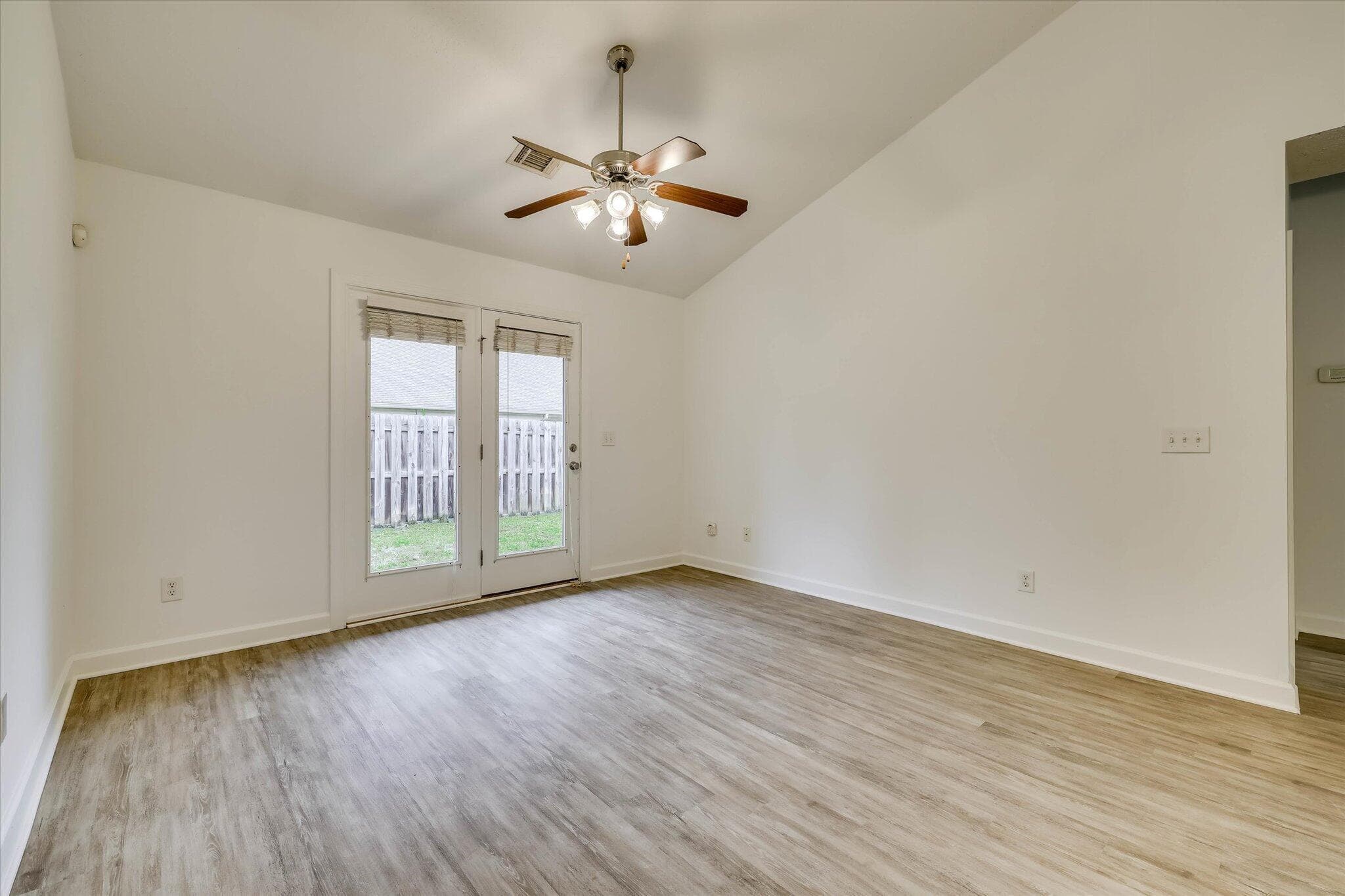 Townhouse at 350 Connor Circle, Evans, GA 30809, photo 7 of 32