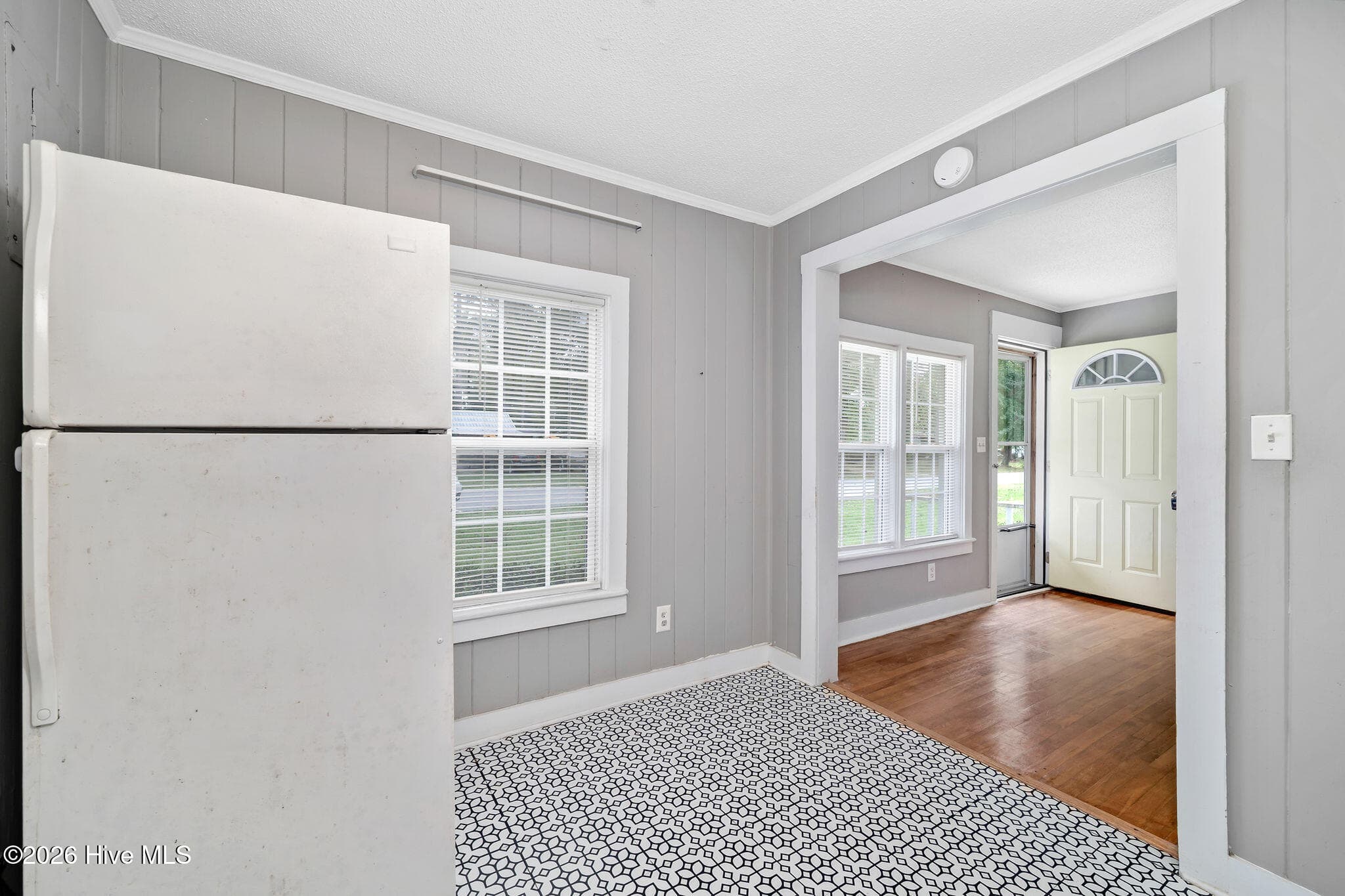 Single Family Residence at 115 E Murphy Street, Wallace, NC 28466, photo 10 of 24