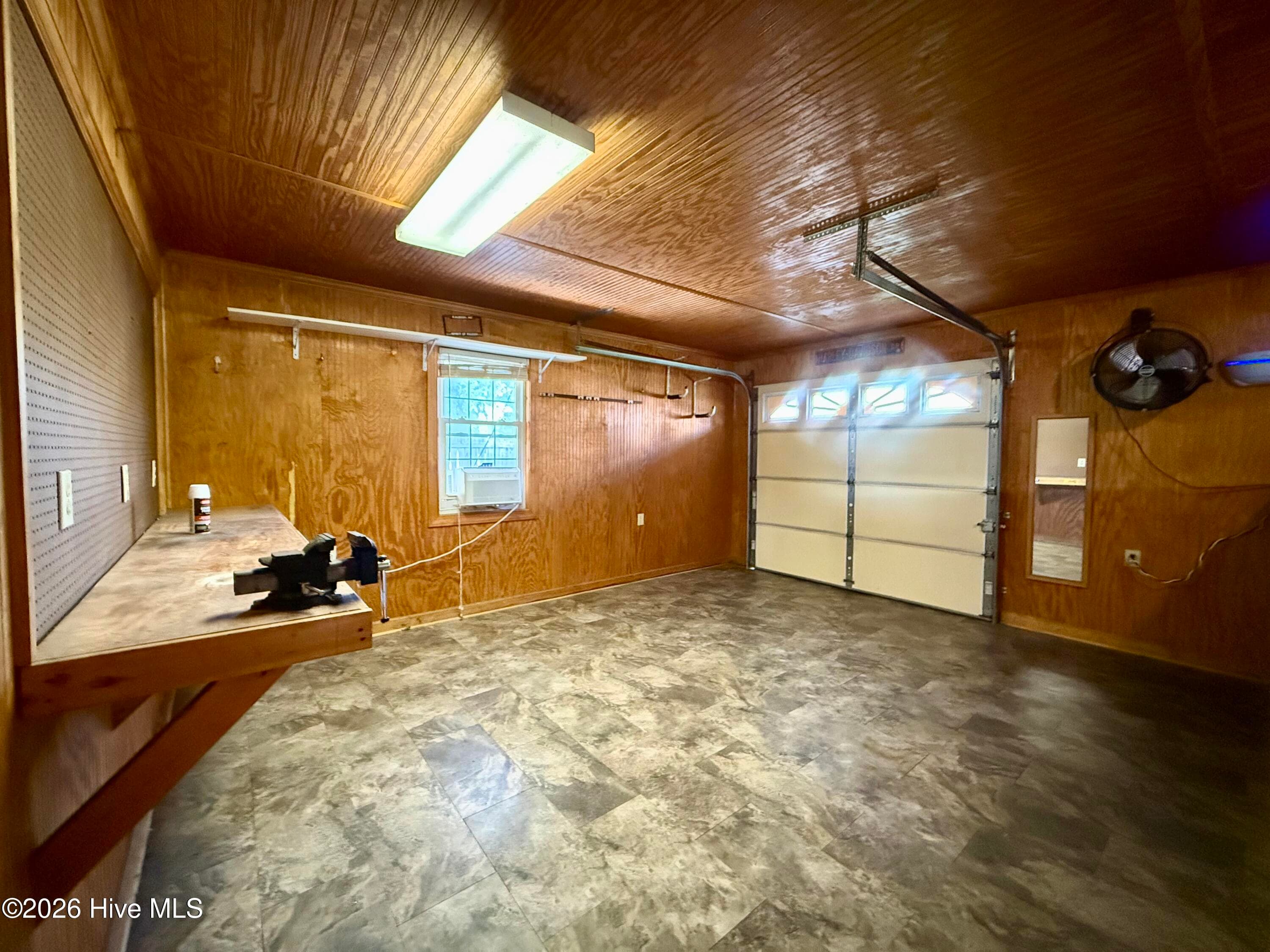Single Family Residence at 1090 Cedar Hill Drive, Williamston, NC 27892, photo 6 of 6
