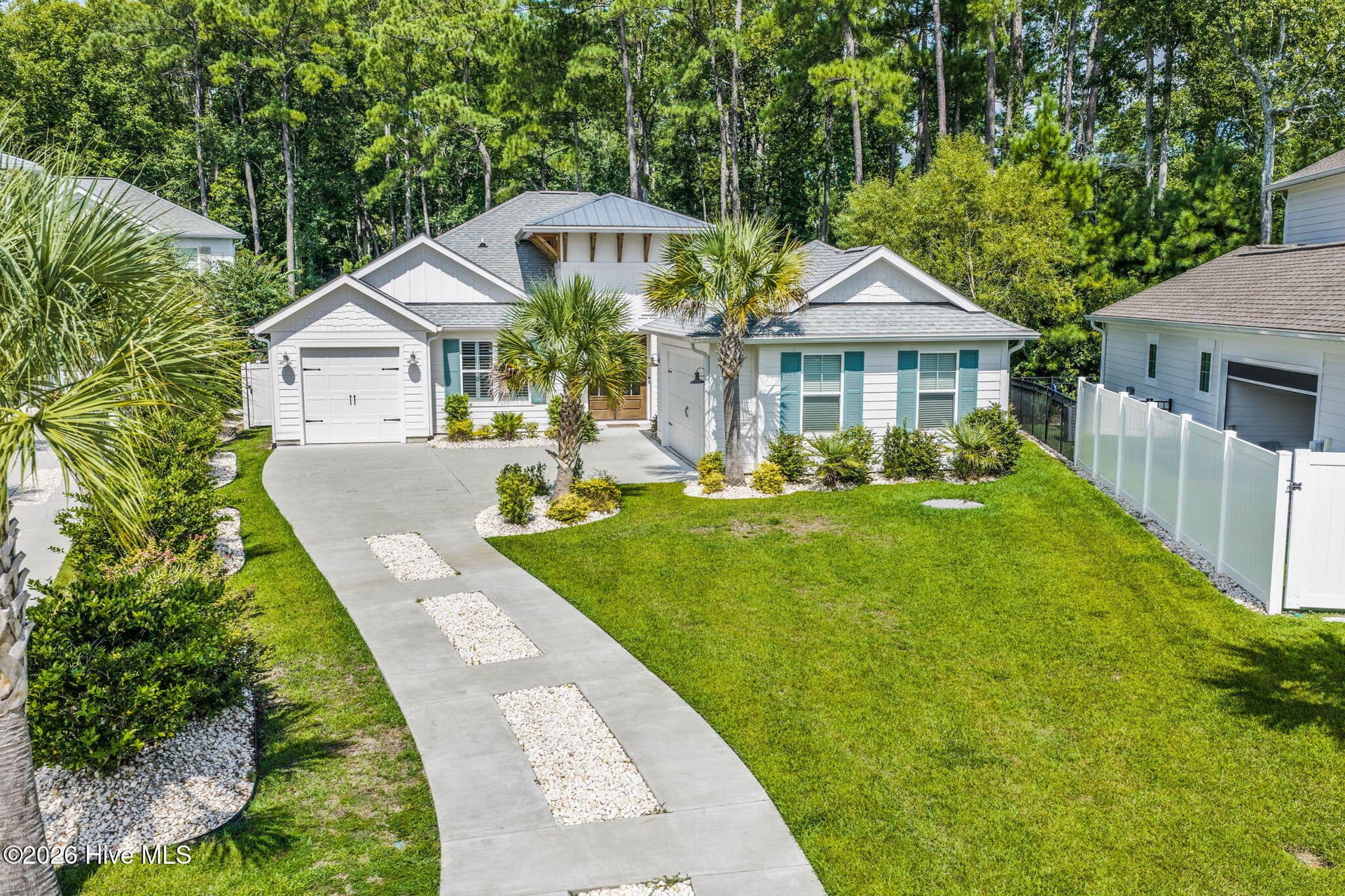 Single Family Residence at 2016 Manor Parc Drive, Calabash, NC 28467, photo 8 of 127
