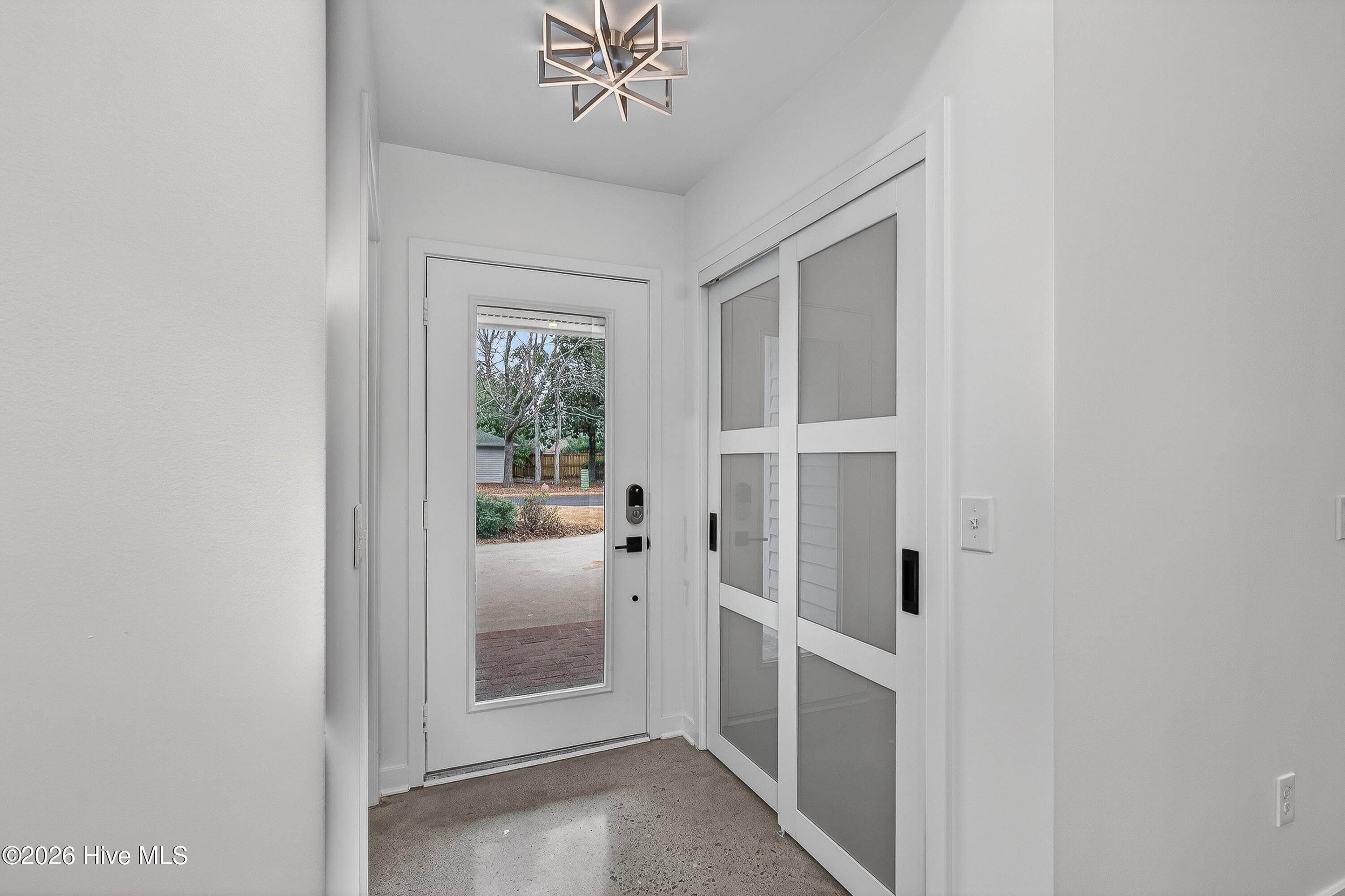 Single Family Residence at 6729 Cable Car Lane, Wilmington, NC 28403, photo 2 of 2