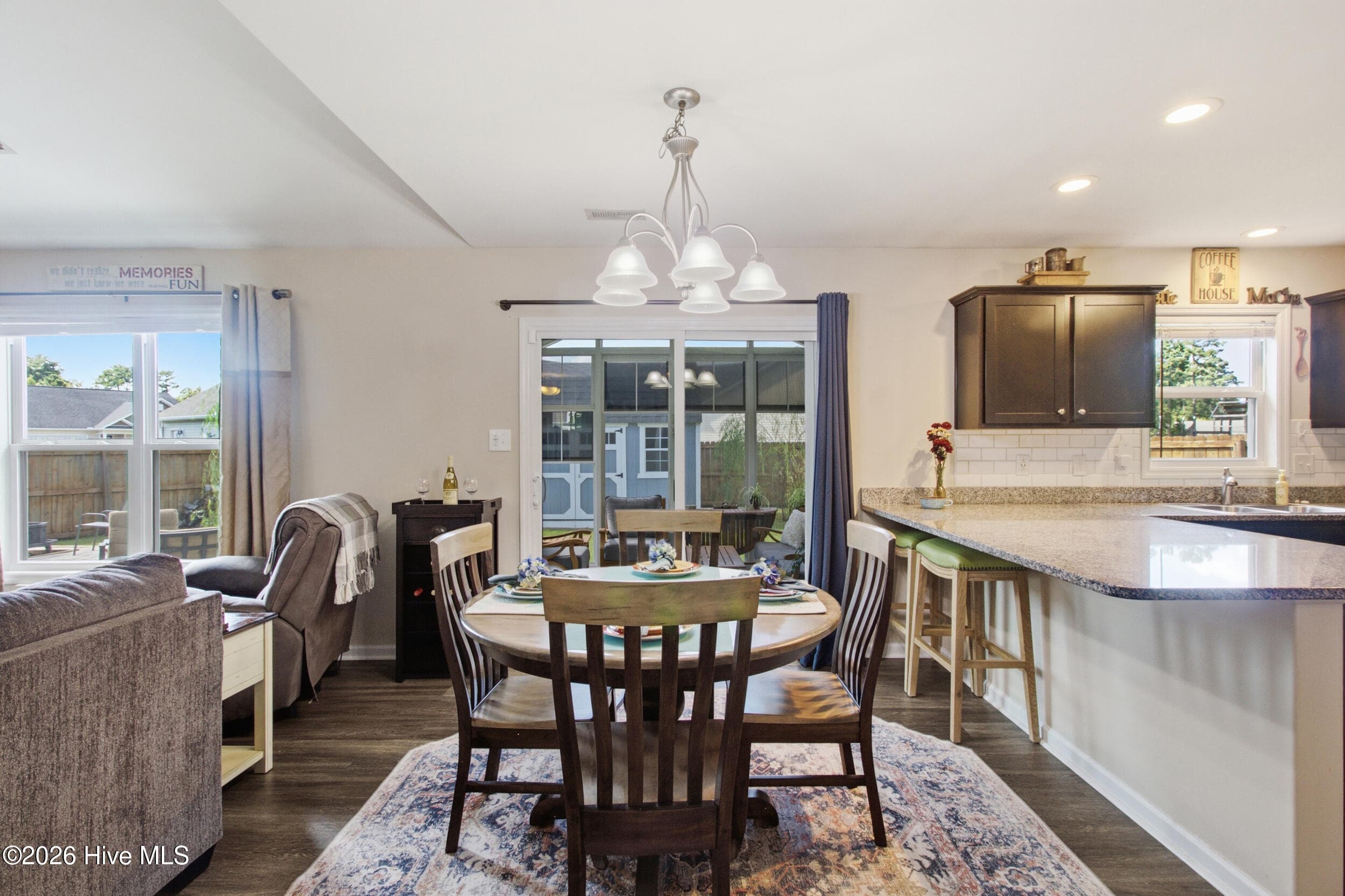Dining - 3246 Austin Avenue, New Bern, NC 28562