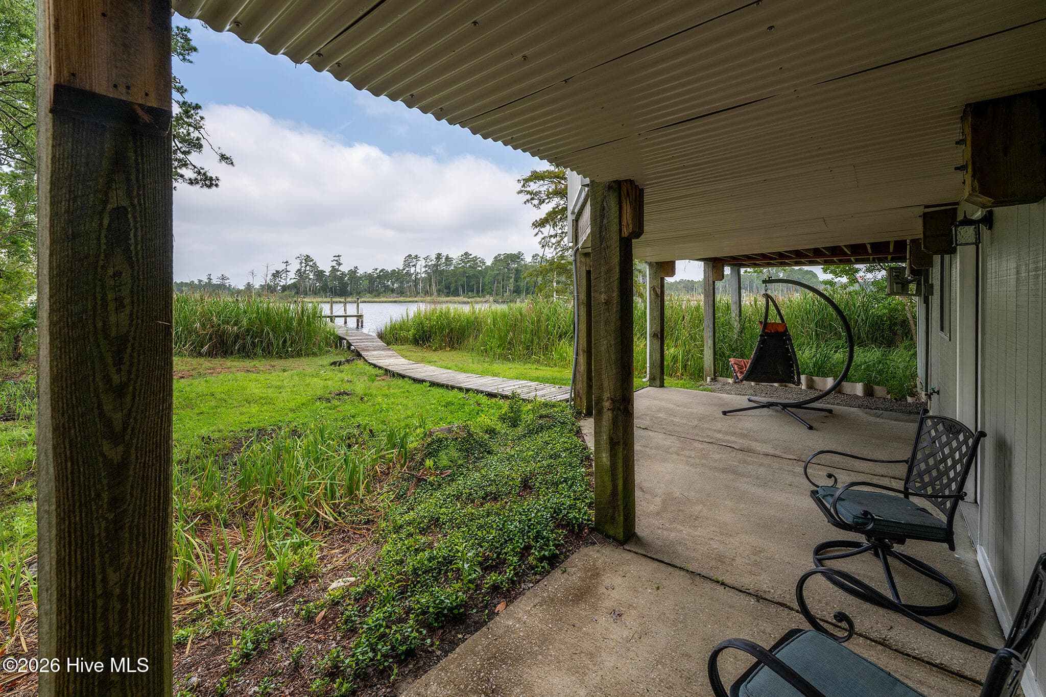 Ground Floor Water Views - 5616 Gondolier Drive, New Bern, NC 28560