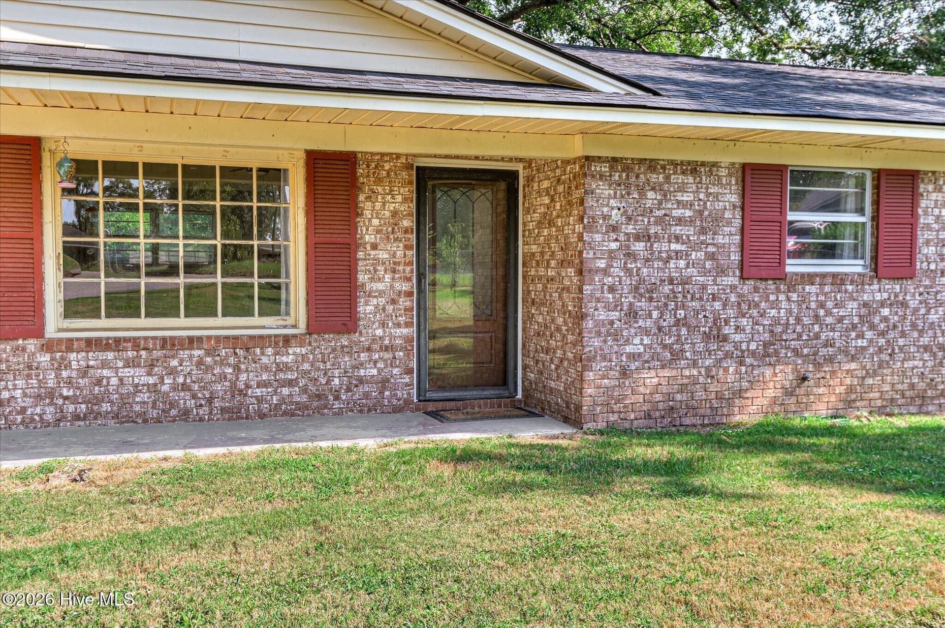 Single Family Residence at 301 Edgewood Drive, North Augusta, SC 29841, photo 4 of 37