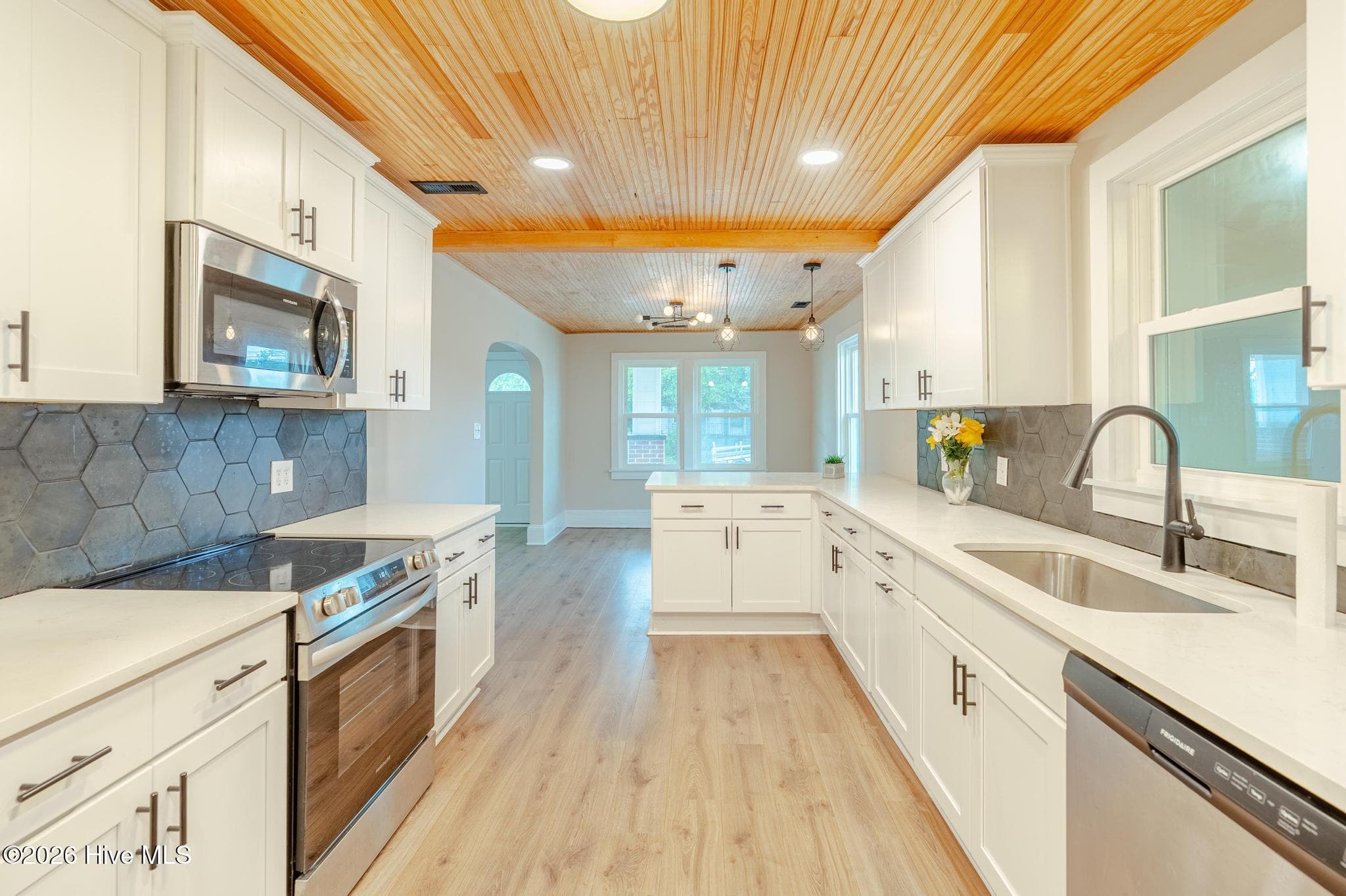 Single Family Residence at 1109 S 9th Street, Wilmington, NC 28401, photo 28 of 42
