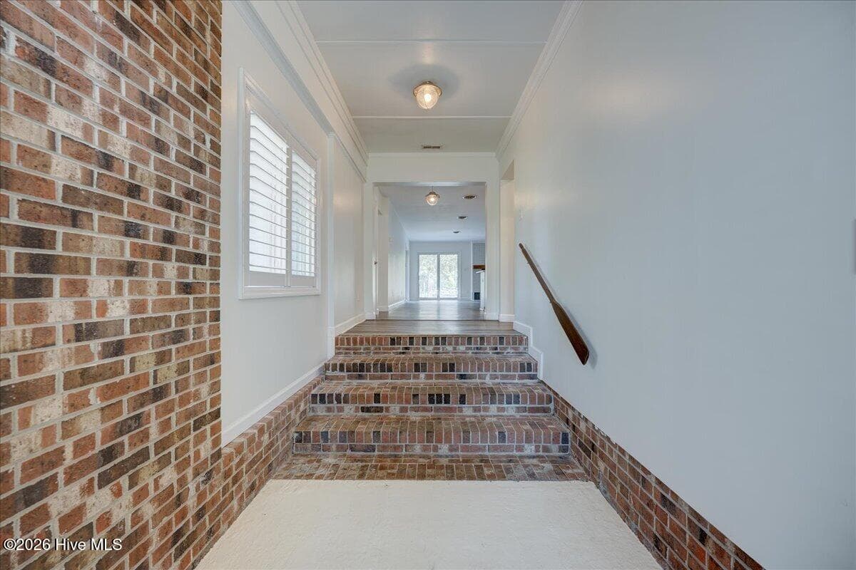 Single Family Residence at 5724 Gondolier Drive, New Bern, NC 28560, New Bern, photo 9 of 59