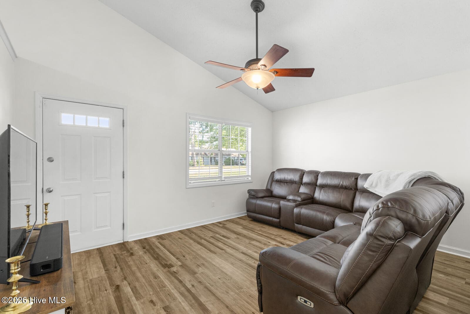 300 Foxtrace Lane, Hubert, NC 28539