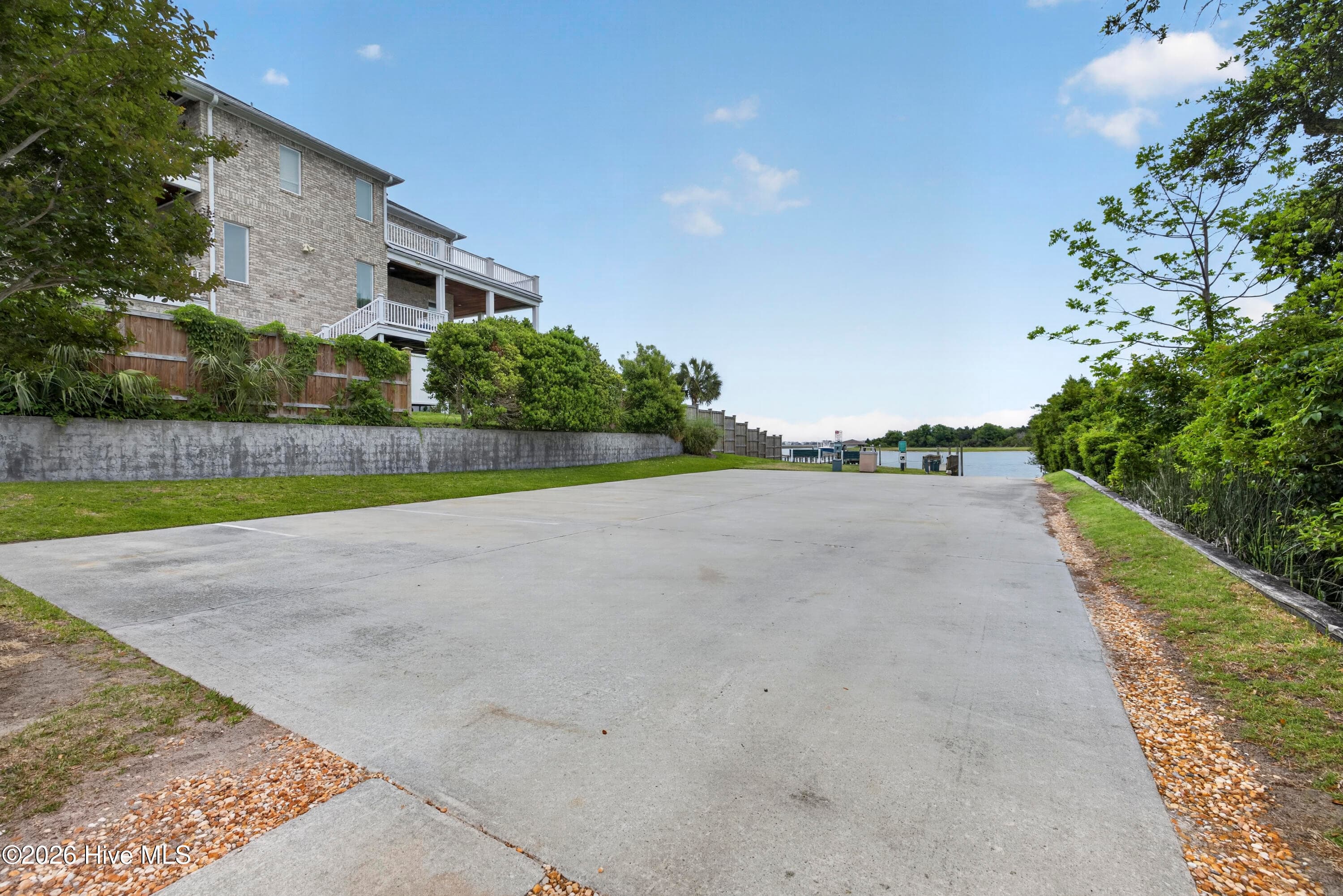 Single Family Residence at 8900 Champion Hills Drive, Wilmington, NC 28411, photo 52 of 87