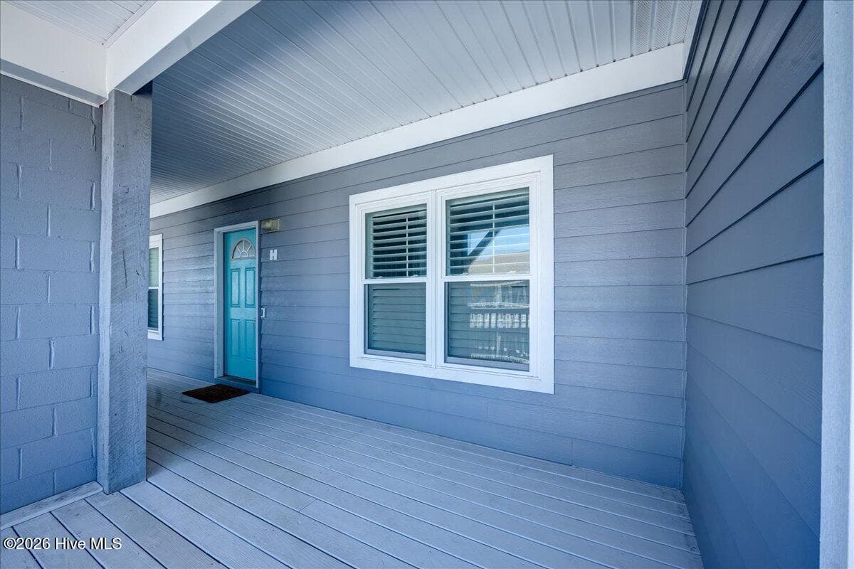 Front door - 104 Pelican Drive H, Atlantic Beach, NC 28512