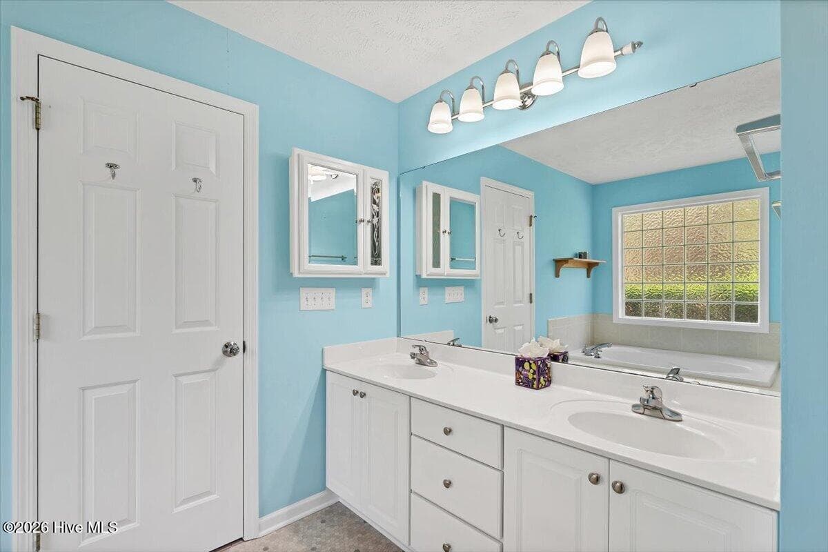 Single Family Residence at 3 Oak Tree Lane, Pinehurst, NC 28374, photo 38 of 59