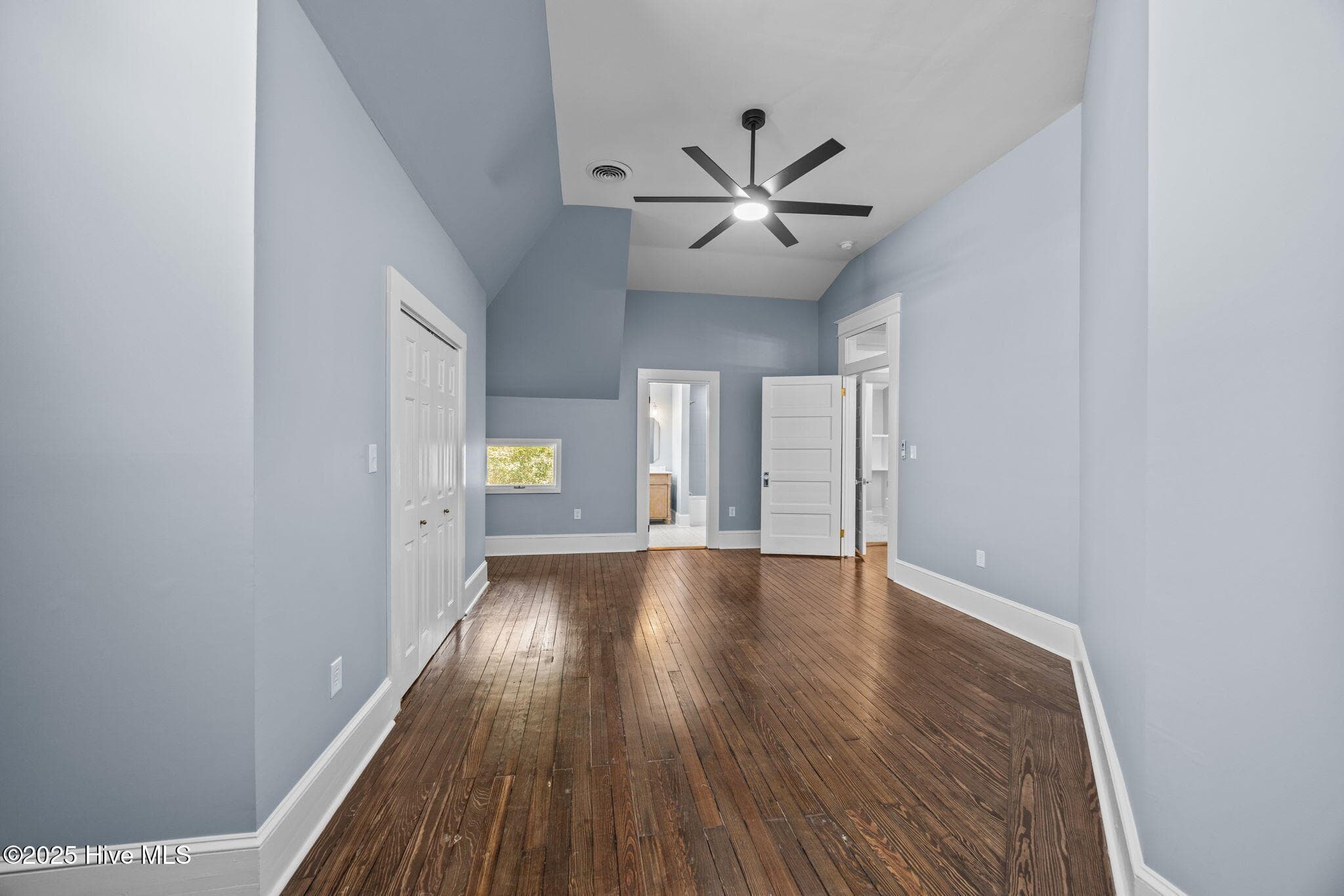 Single Family Residence at 620 W 2nd Street, Washington, NC 27889, photo 3 of 5