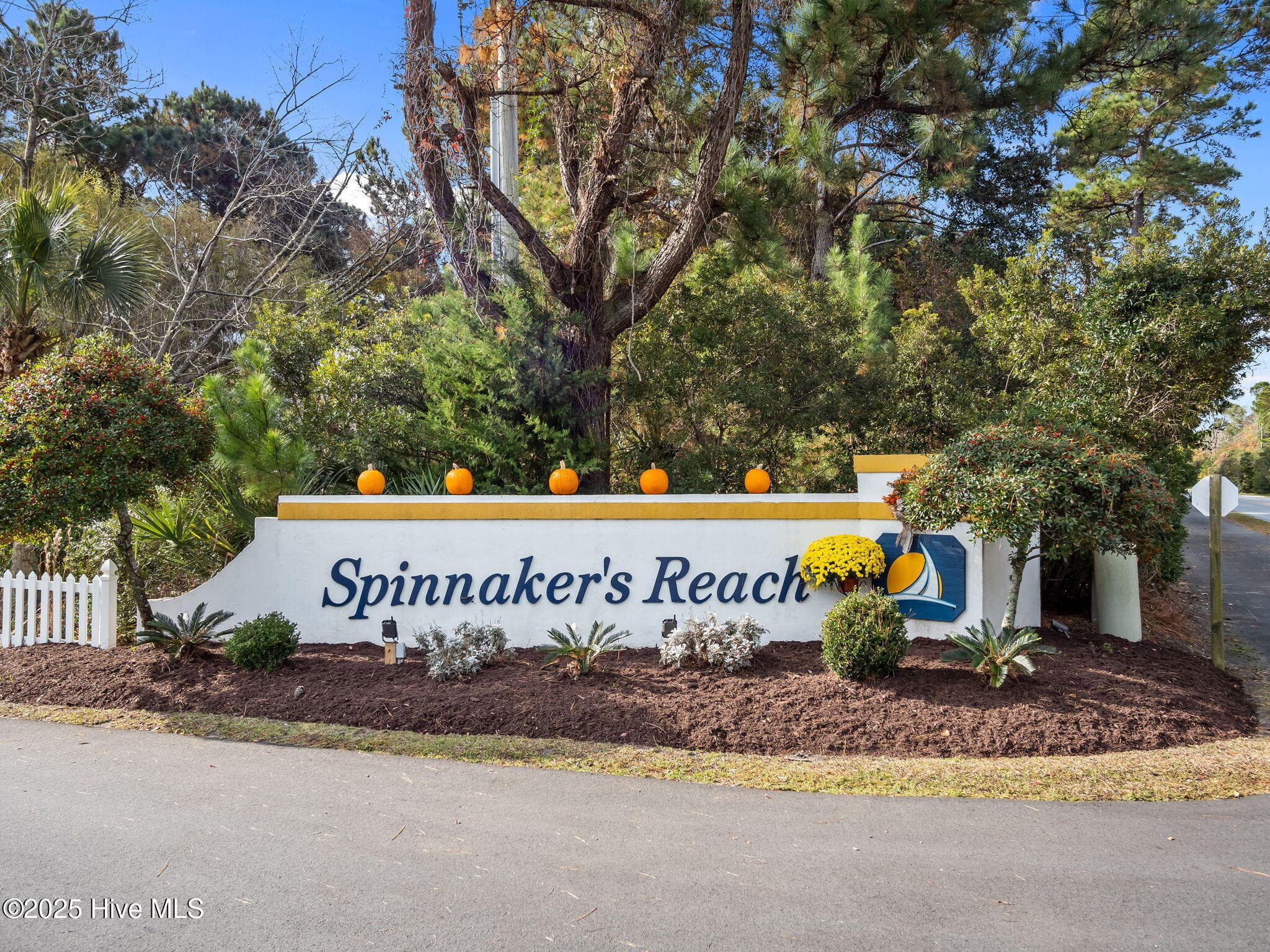 Single Family Residence at 320 Governor Safford Lane, Emerald Isle, NC 28594, photo 56 of 90