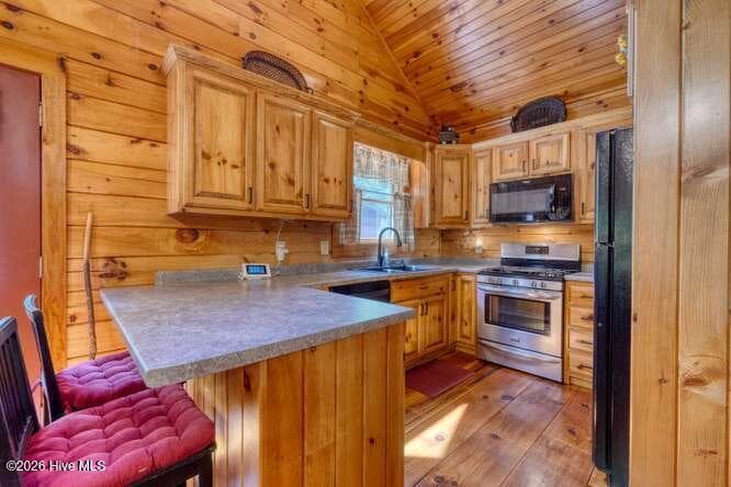 Single Family Residence at 158 Red Oak Forest Lane, Murphy, NC 28906, photo 13 of 59