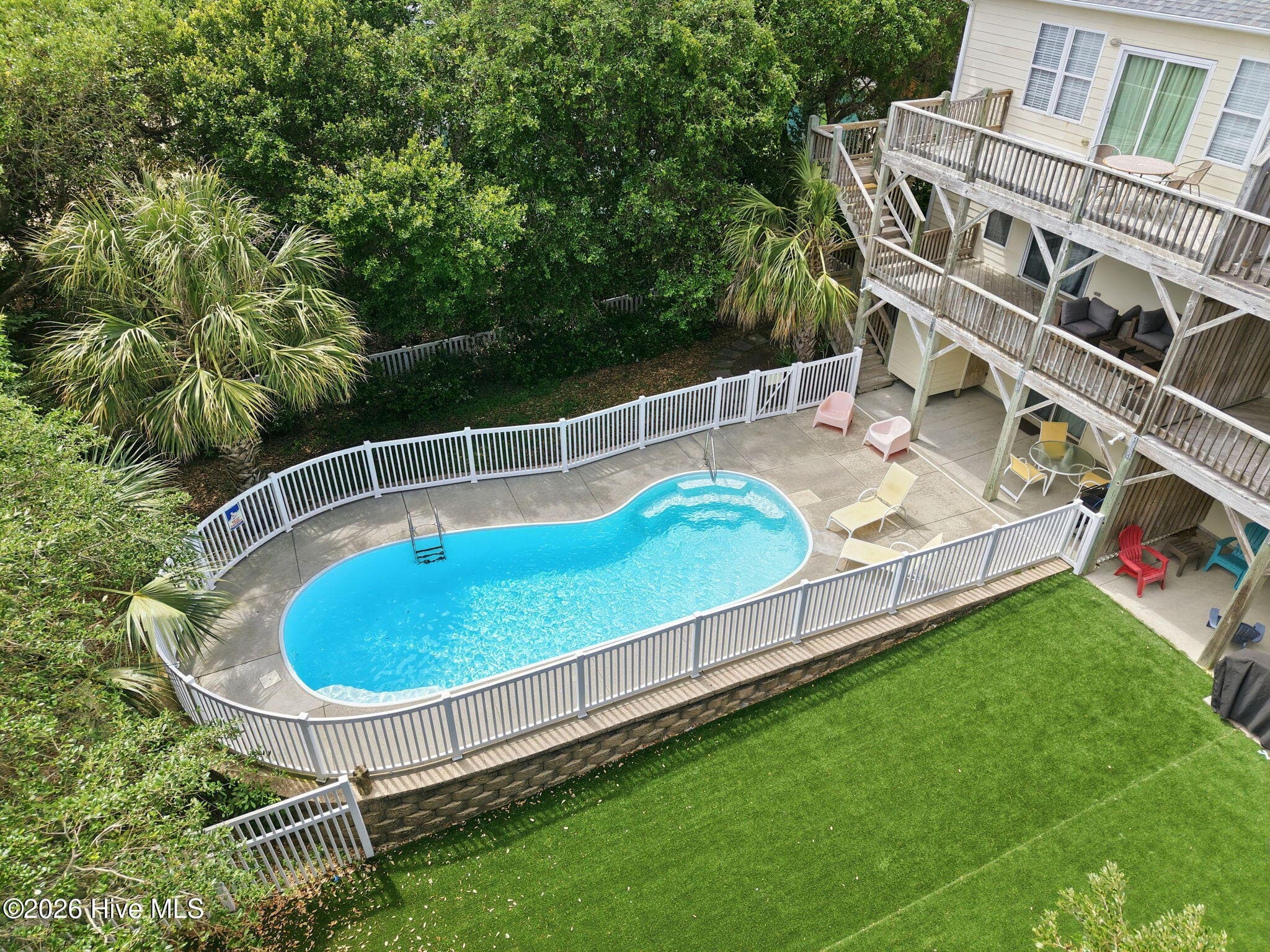 Townhouse at 9911 Chrissie Wright Court West, Emerald Isle, NC 28594, photo 7 of 38