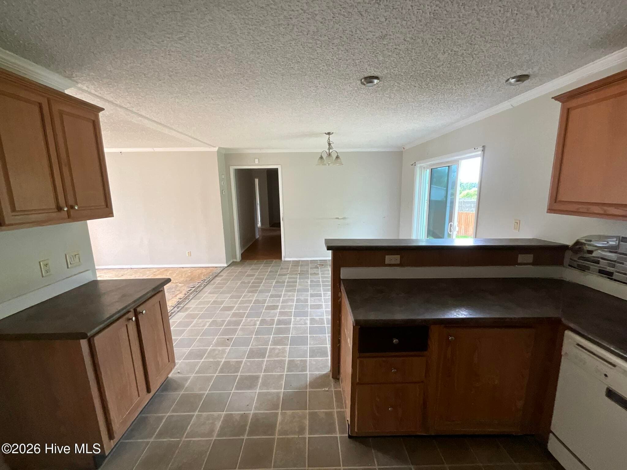 Manufactured Home at 102 Cypress Knee Drive, Richlands, NC 28574, Richlands, photo 5 of 18
