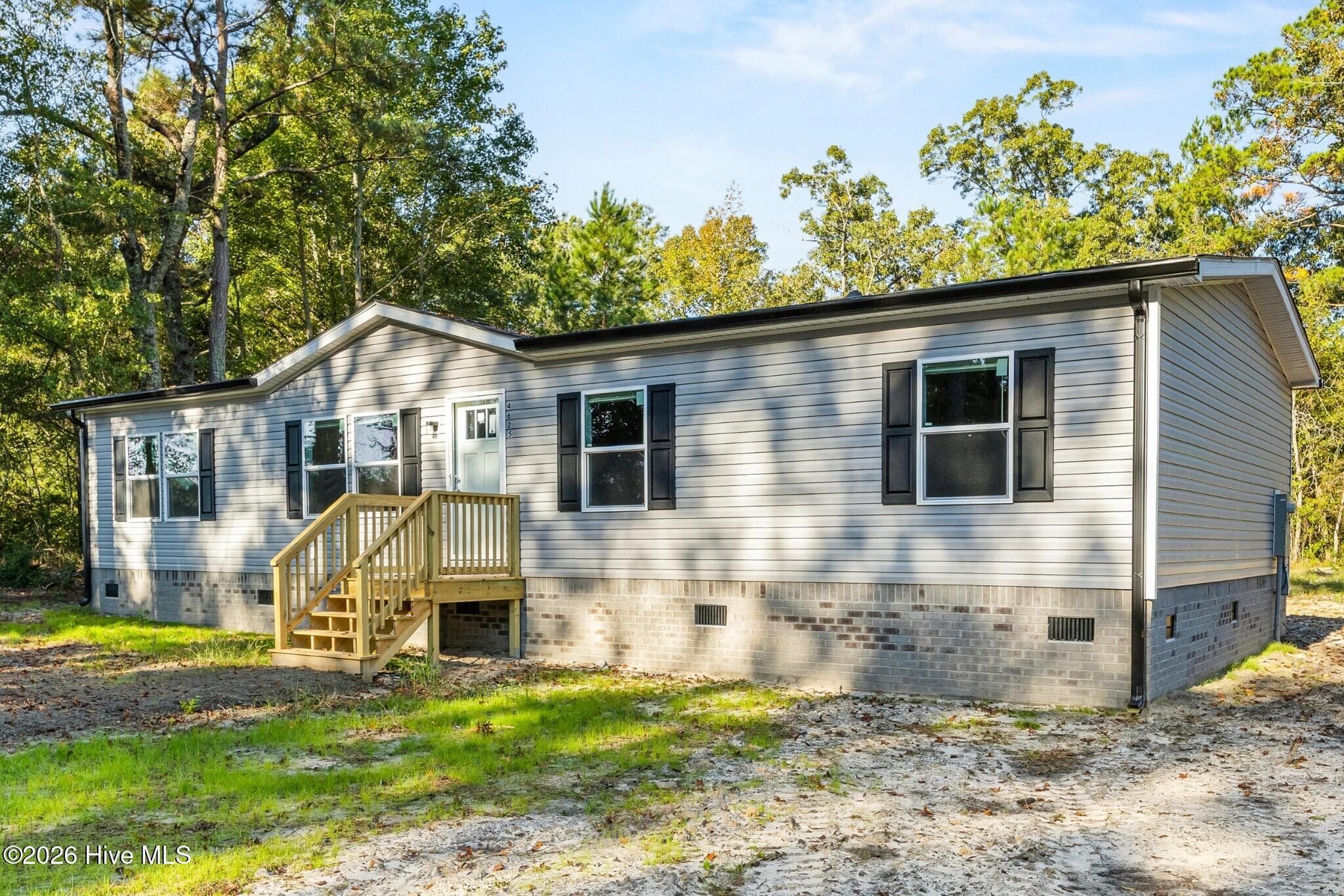 Manufactured Home at 4625 Smith Briggs Lane, Northwest, NC 28451, photo 2 of 35