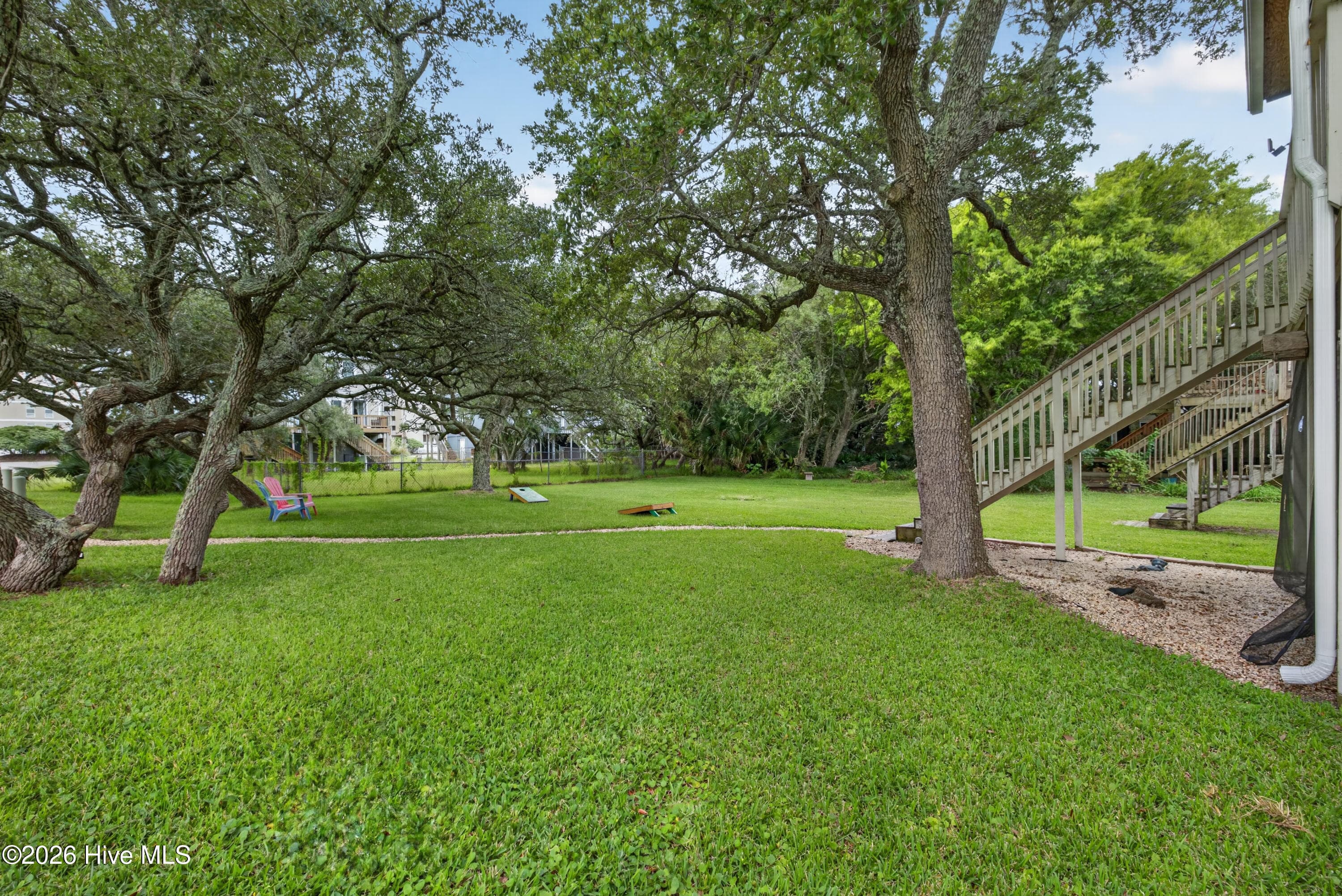 Large yard - 301 Bay Circle, North Topsail Beach, NC 28460