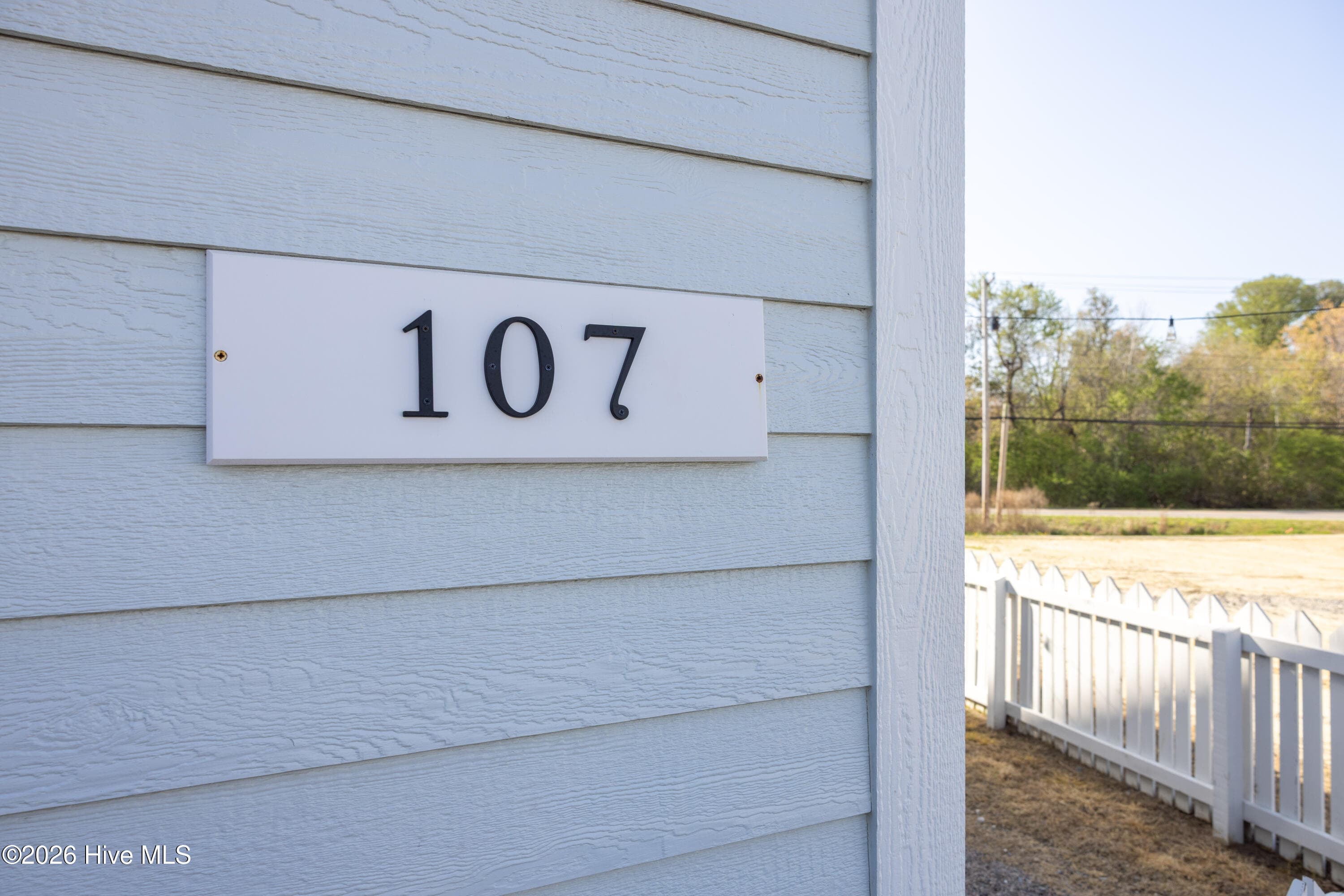 Single Family Residence at 107 Stonewall Lane, Edenton, NC 27932, photo 3 of 38