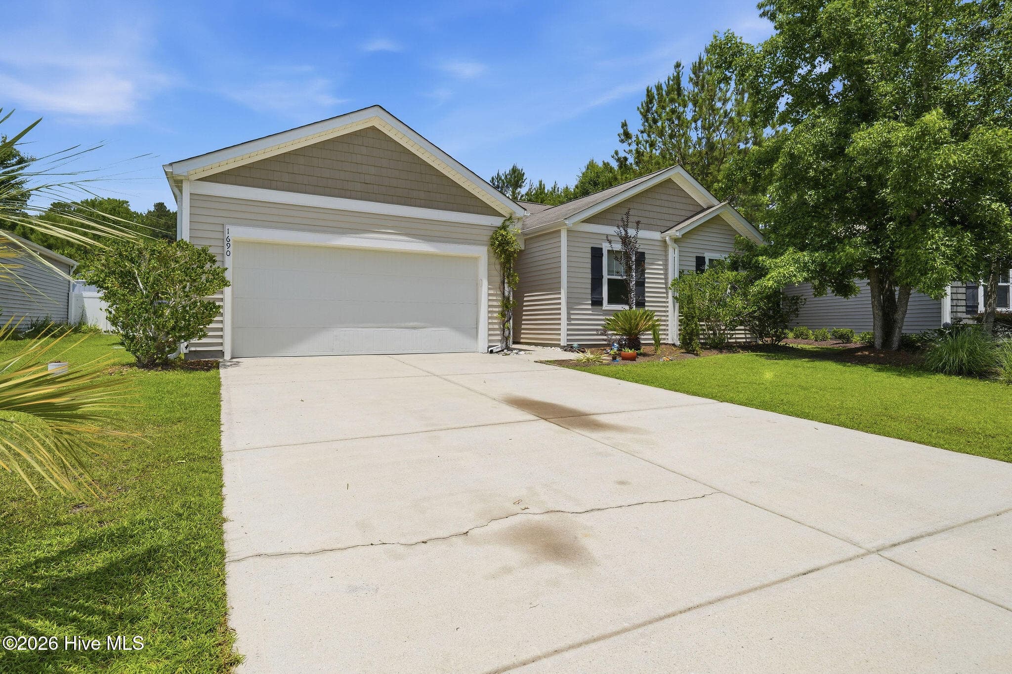Single Family Residence at 1690 Haldon Lane SE, Bolivia, NC 28422, photo 5 of 69