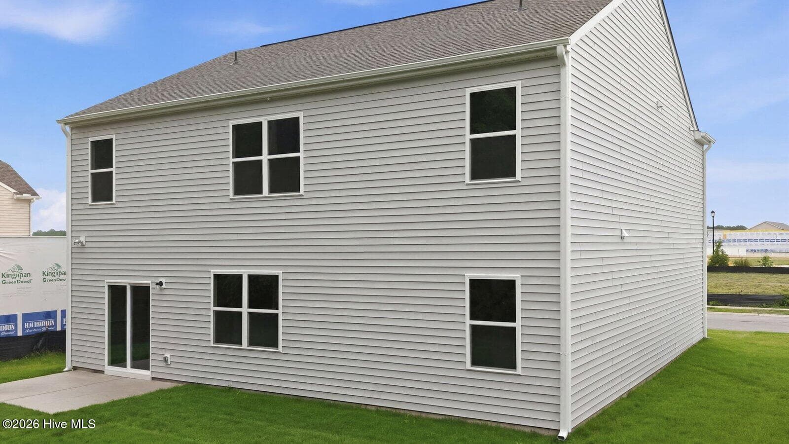 Single Family Residence at 1405 Green Ridge Drive, Winterville, NC 28590, photo 3 of 4