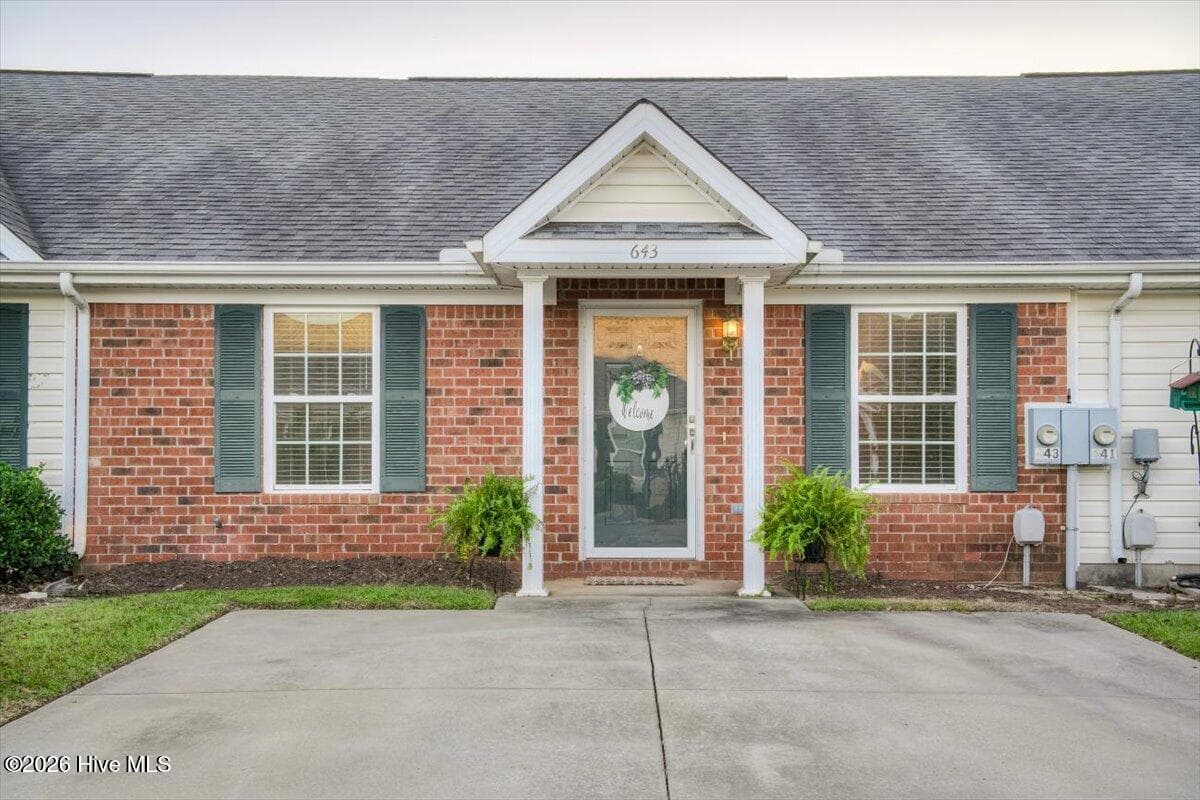 Townhouse at 643 Brook Trail, Evans, GA 30809, photo 2 of 26