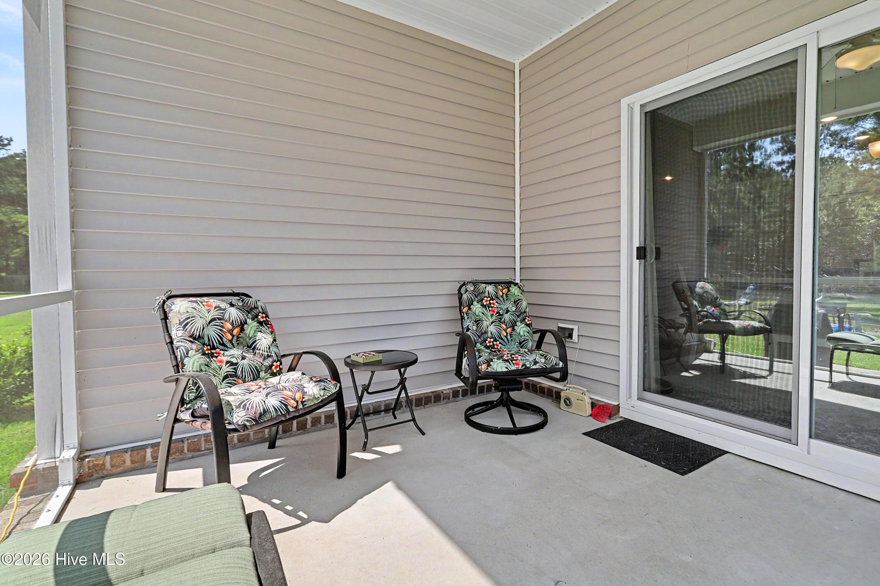 Single Family Residence at 25 S Beatrice Drive, Rocky Point, NC 28457, photo 33 of 39
