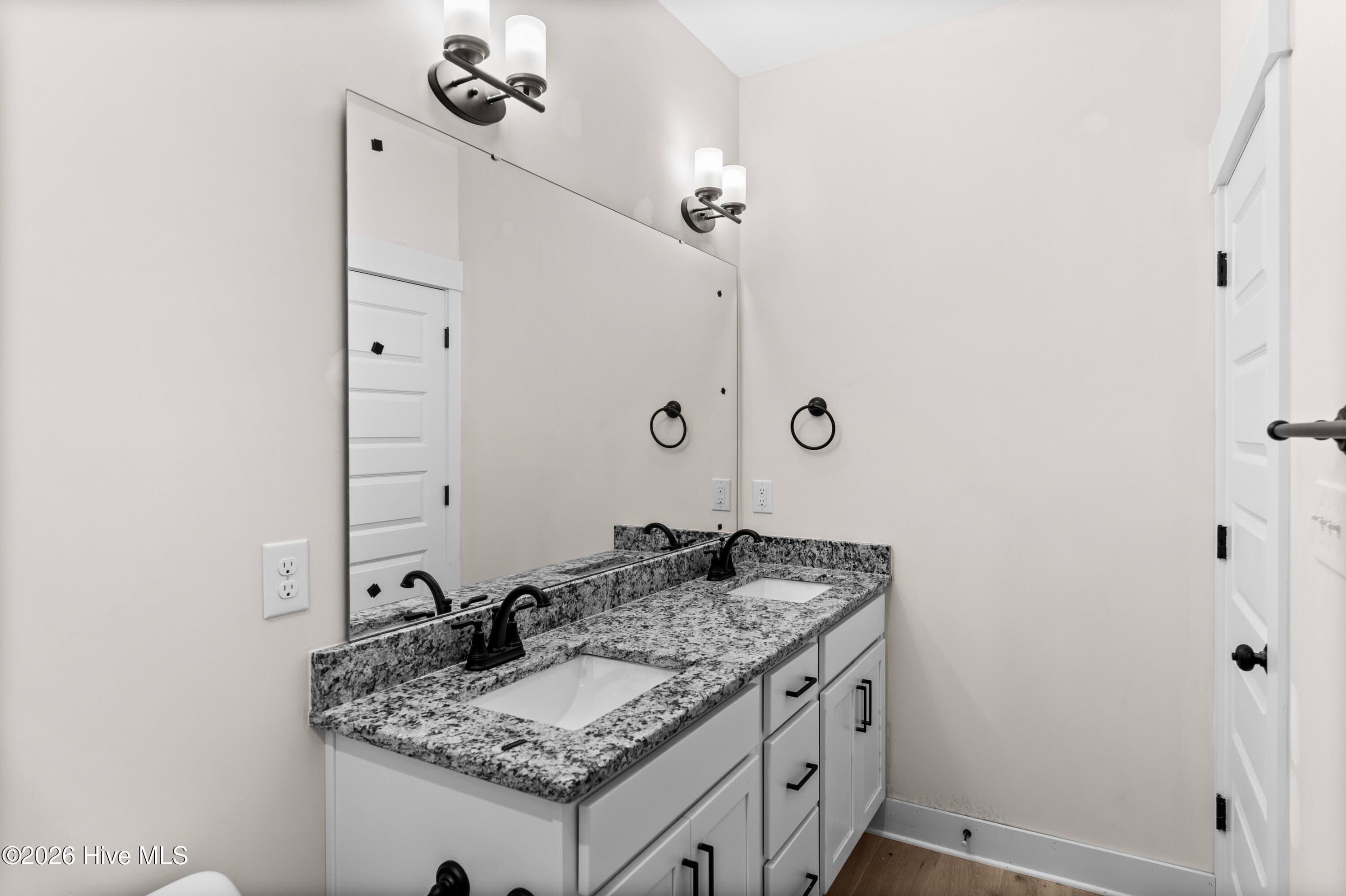 Single Family Residence at 445 Peregrine Ridge Drive, New Bern, NC 28560, photo 28 of 79