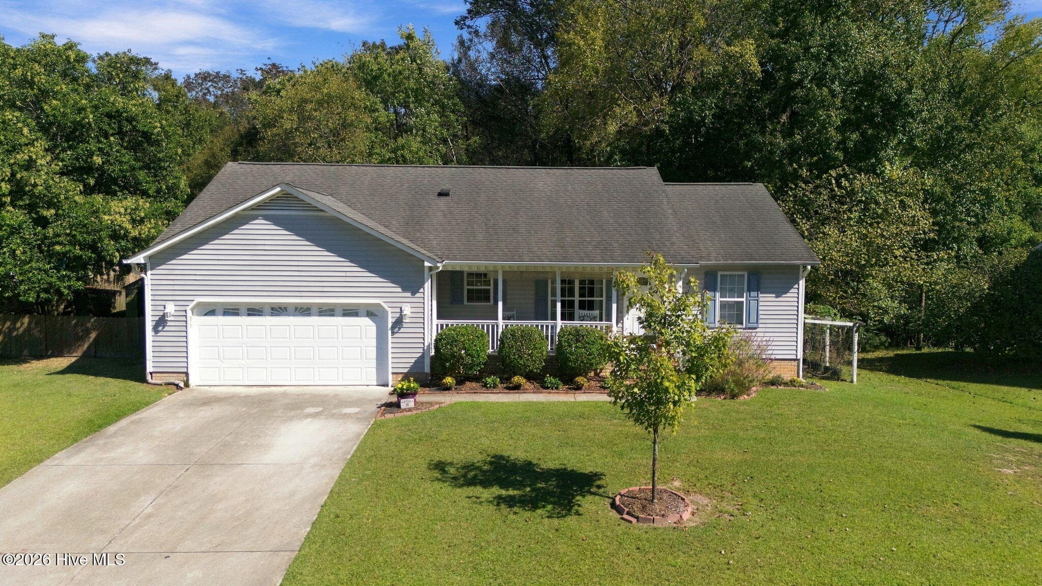 Single Family Residence at 3910 Yarmouth Road, New Bern, NC 28562, photo 4 of 40