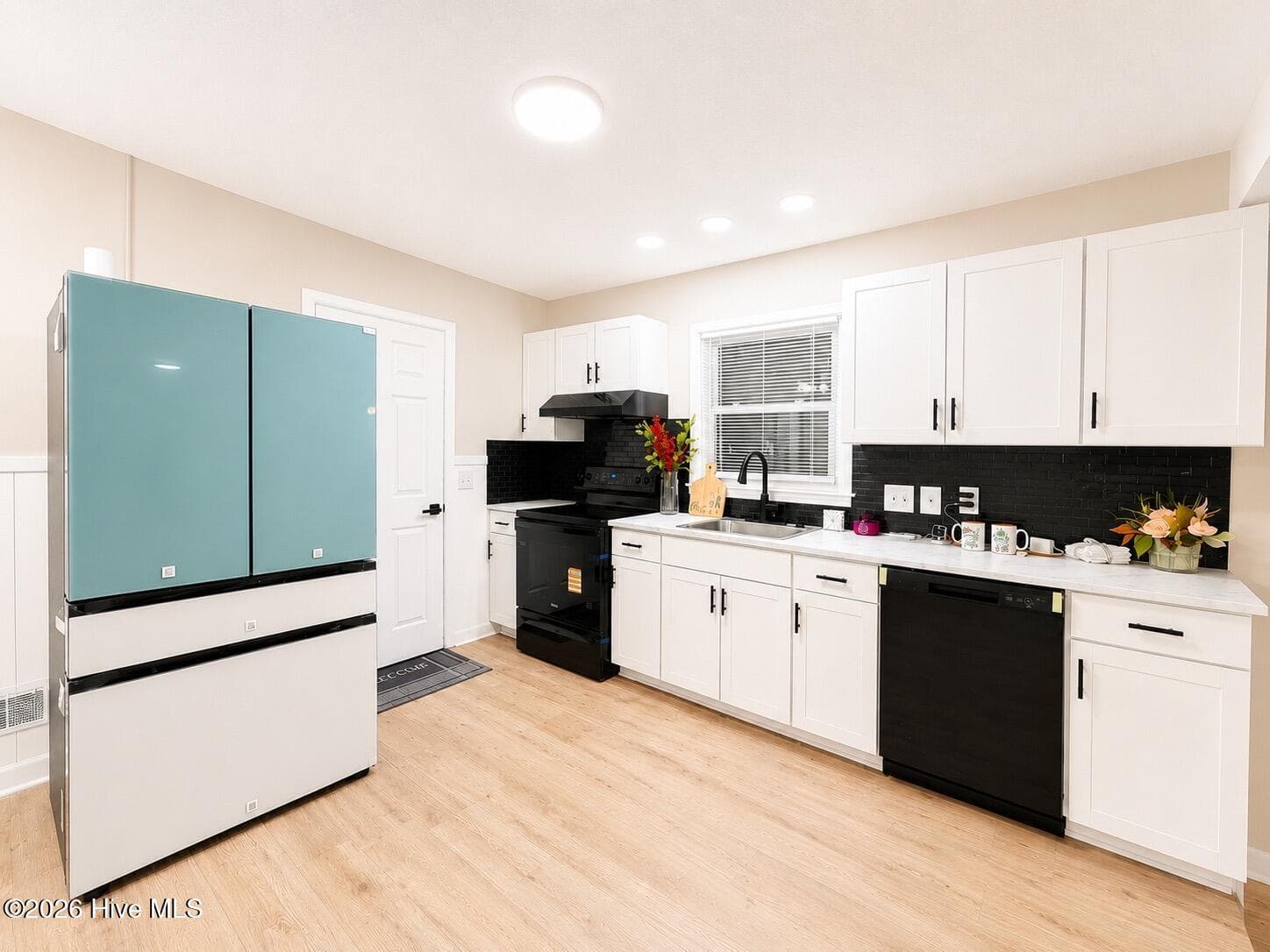 Single Family Residence at 3202 College Road, Wilmington, NC 28412, photo 14 of 45