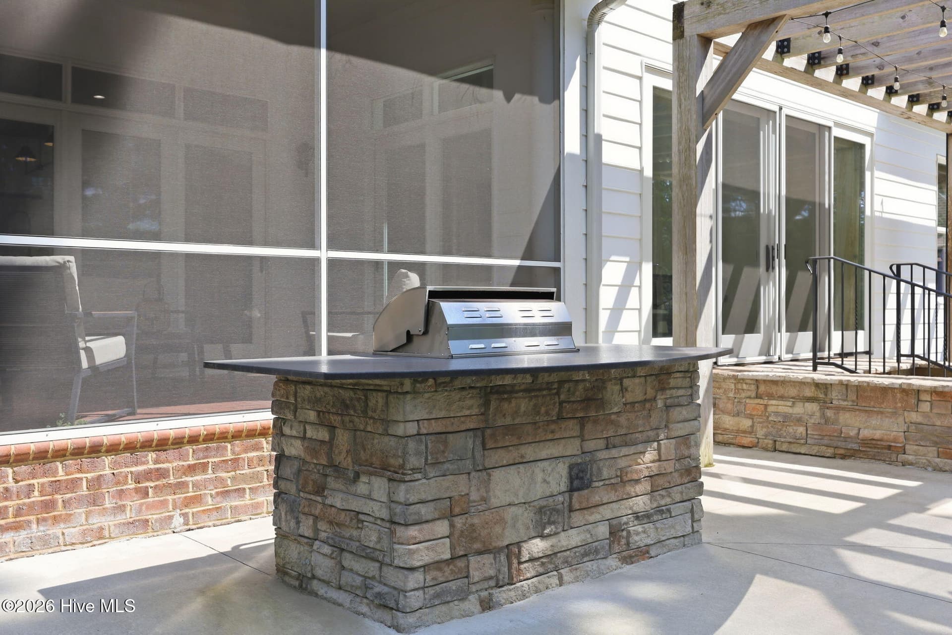 Built in Grill - 102 Chesterfield Drive, Pinehurst, NC 28374