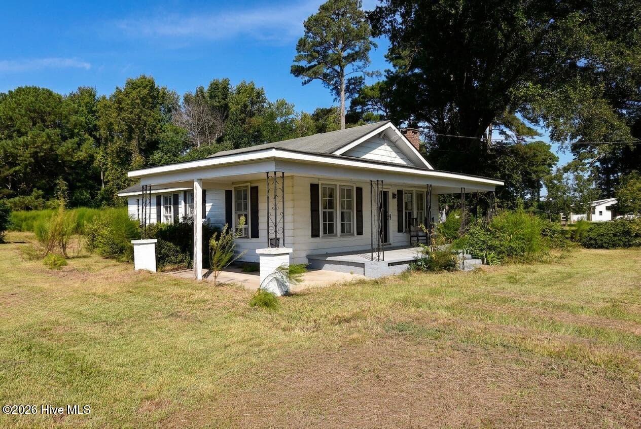 Single Family Residence at 211 Paul Hare Road, Goldsboro, NC 27530, photo 2 of 15