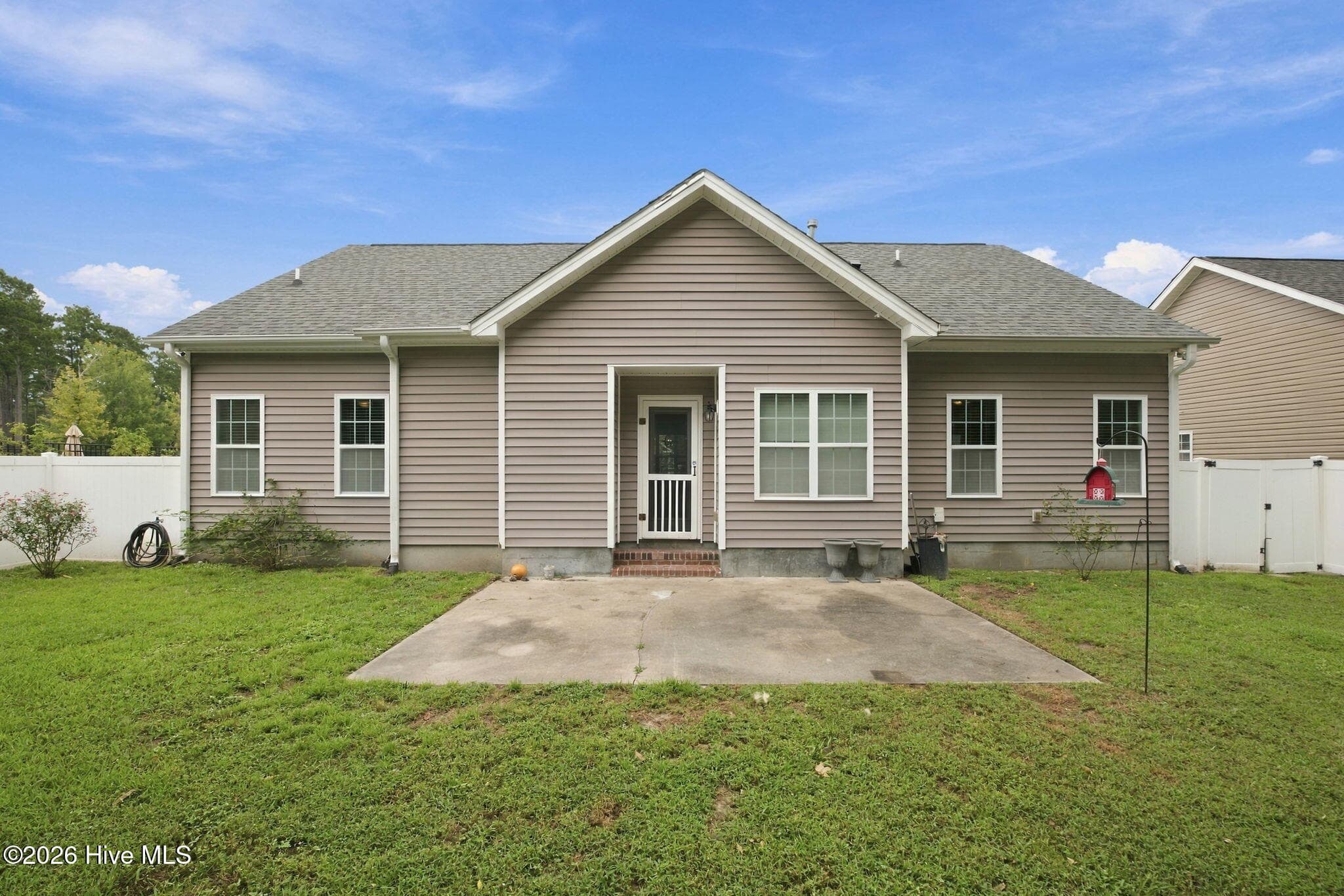 Single Family Residence at 104 Lynden Lane, New Bern, NC 28560, photo 43 of 51