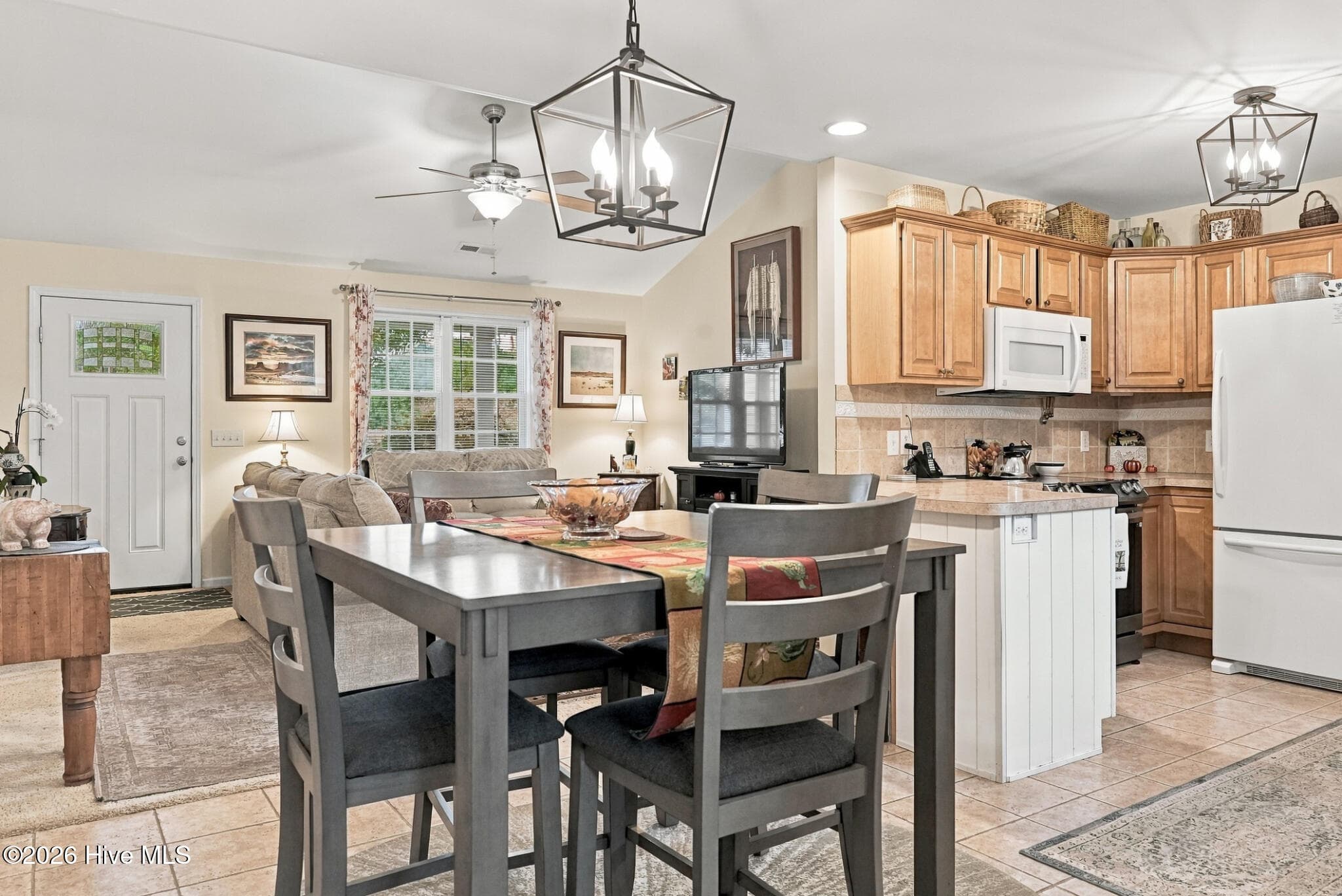 KITCHEN - 2900 E Lakeview Drive SW, Supply, NC 28462
