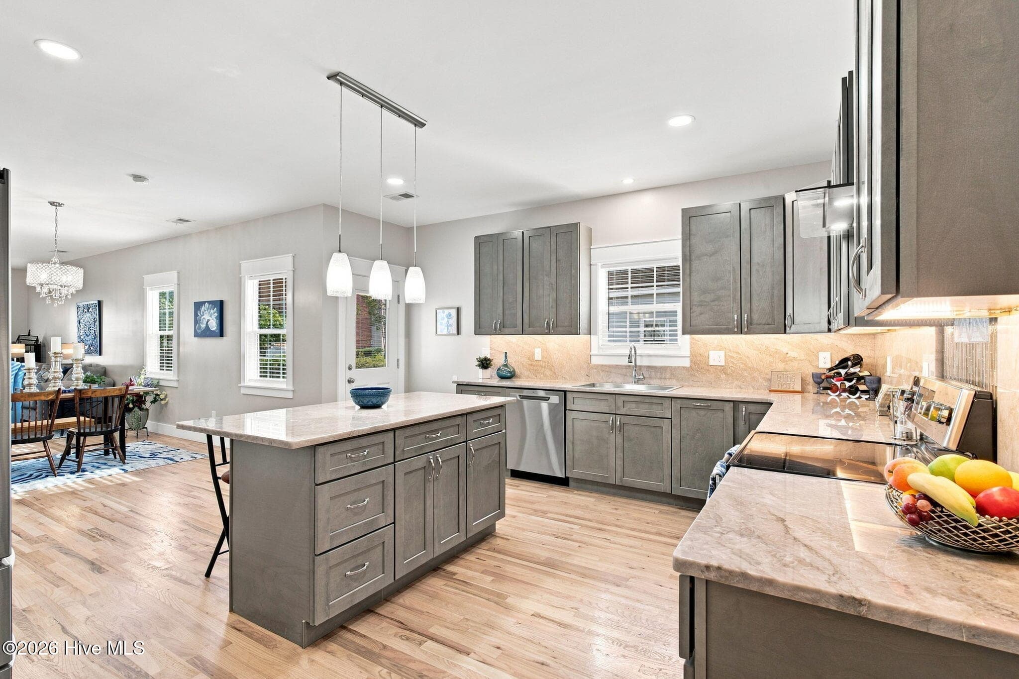 Single Family Residence at 512 Queen Street, Wilmington, NC 28401, photo 50 of 95