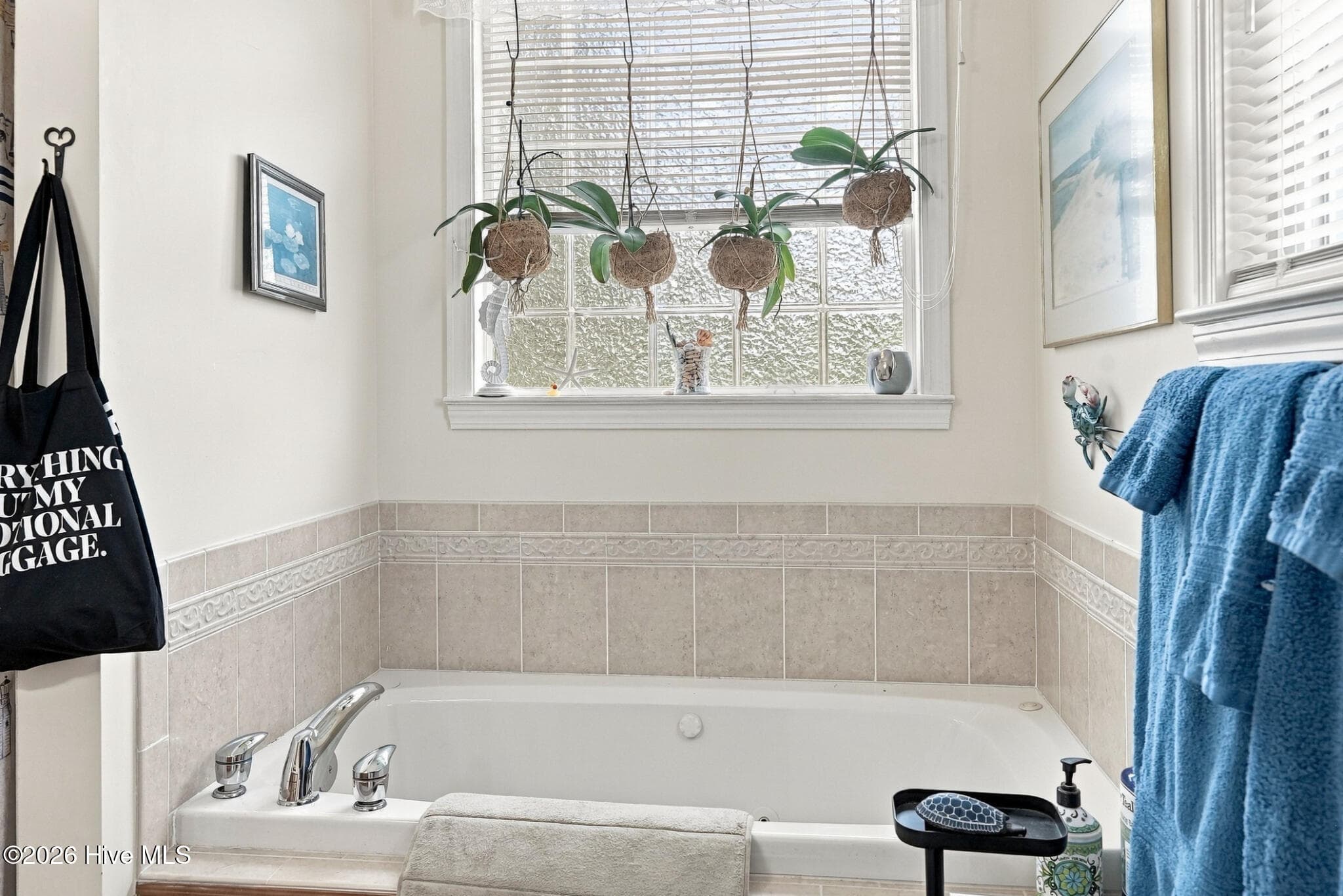 PRIMARY BATHROOM - 2900 E Lakeview Drive SW, Supply, NC 28462
