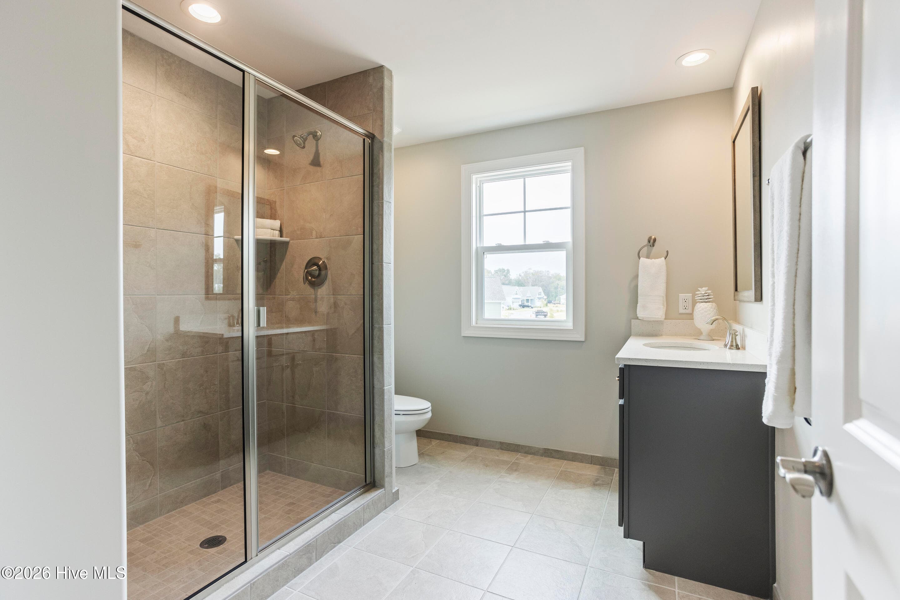 Photos of similar home - 2205 Condor Run, Wilmington, NC 28409