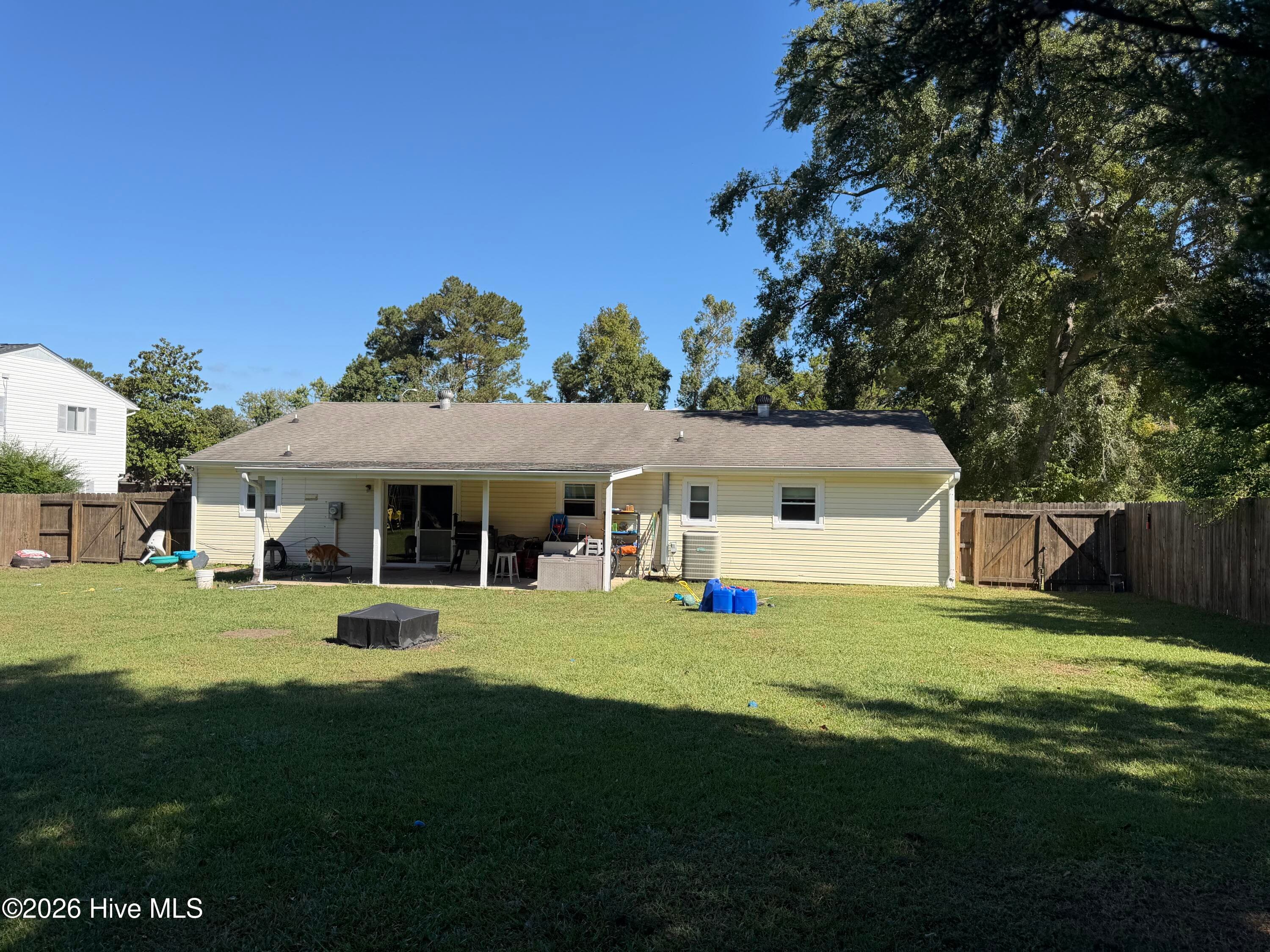 Single Family Residence at 18 Walnut Drive, Jacksonville, NC 28546, photo 15 of 62