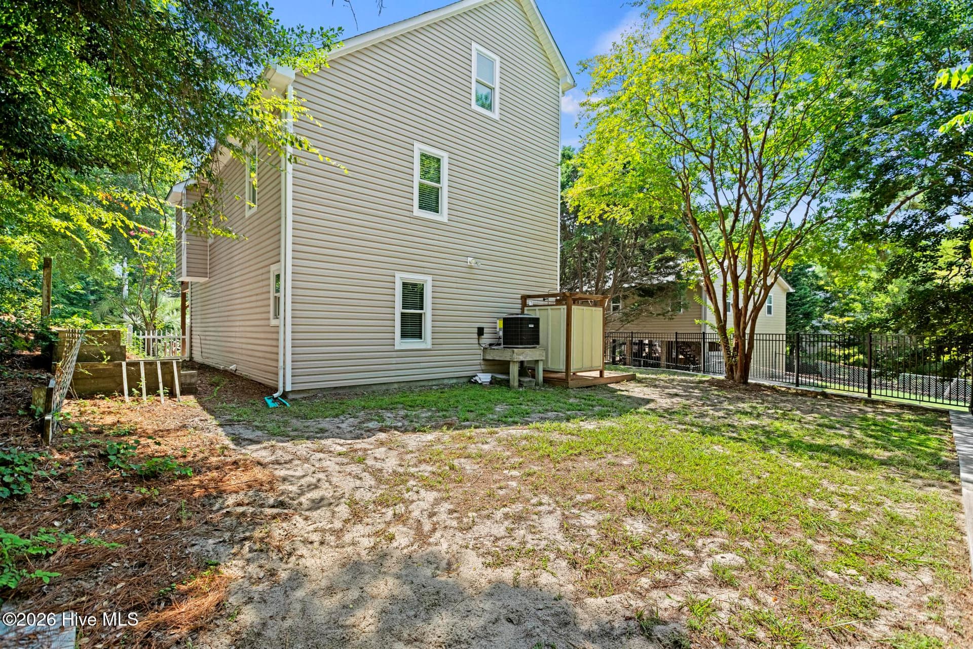Single Family Residence at 9258 Osprey Ridge Drive, Emerald Isle, NC 28594, photo 38 of 49