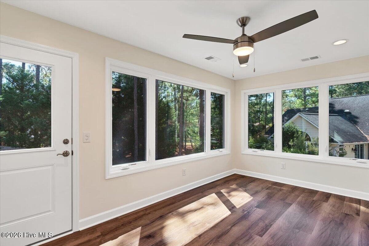 Single Family Residence at 10 Catalpa Lane N, Pinehurst, NC 28374, photo 25 of 51