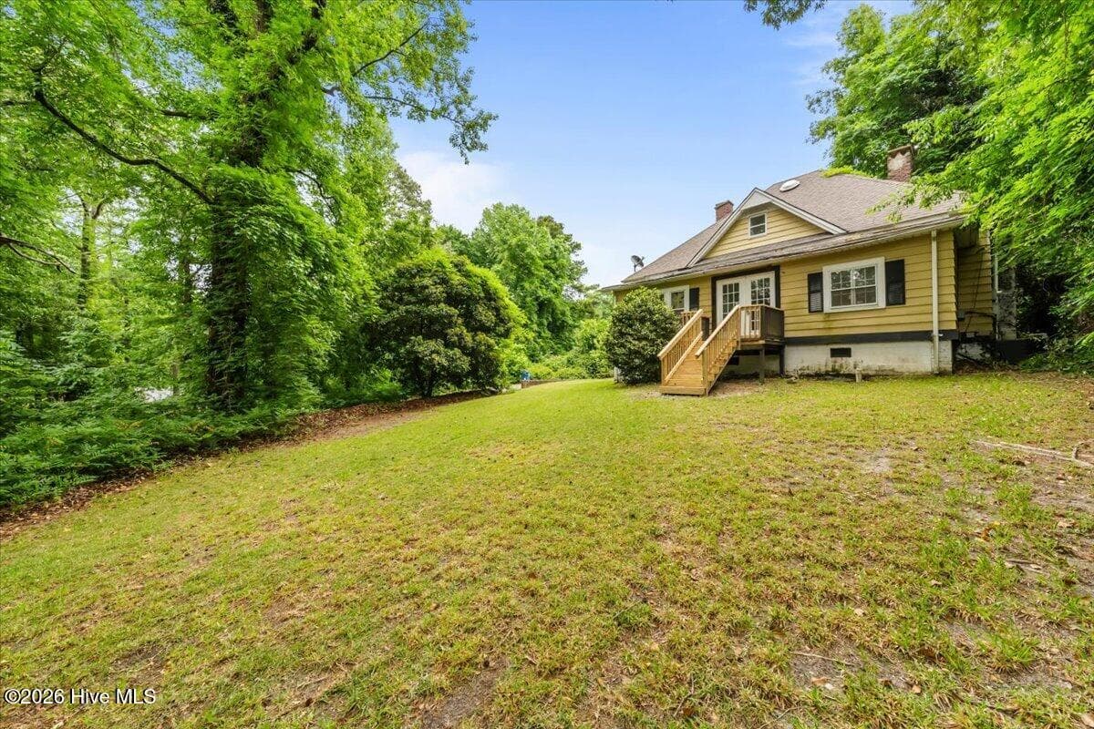 Single Family Residence at 510 Summit Street, Carthage, NC 28327, photo 2 of 26