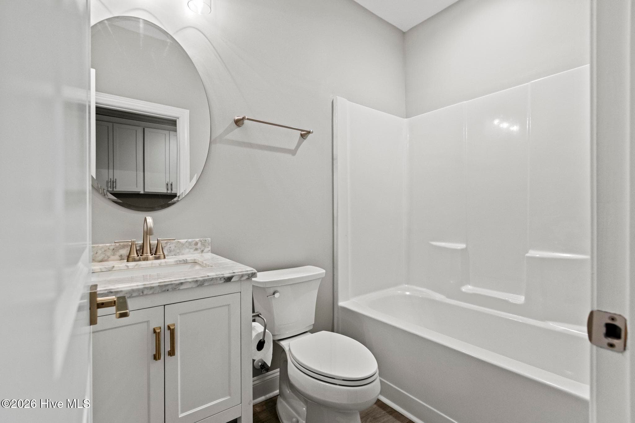 downstairs full bathroom - 403 King Richard Court, Jacksonville, NC 28546