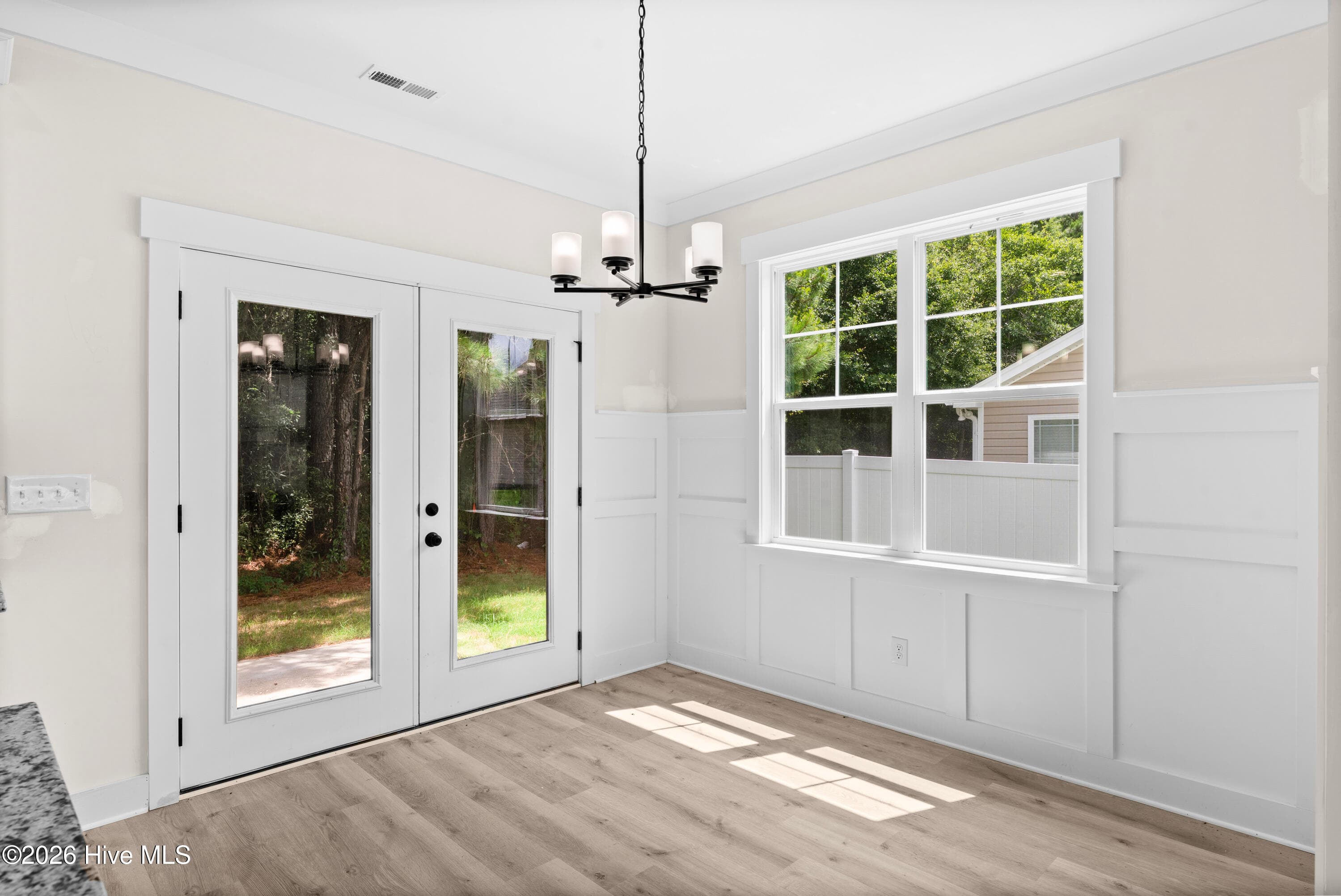 Single Family Residence at 445 Peregrine Ridge Drive, New Bern, NC 28560, photo 16 of 79