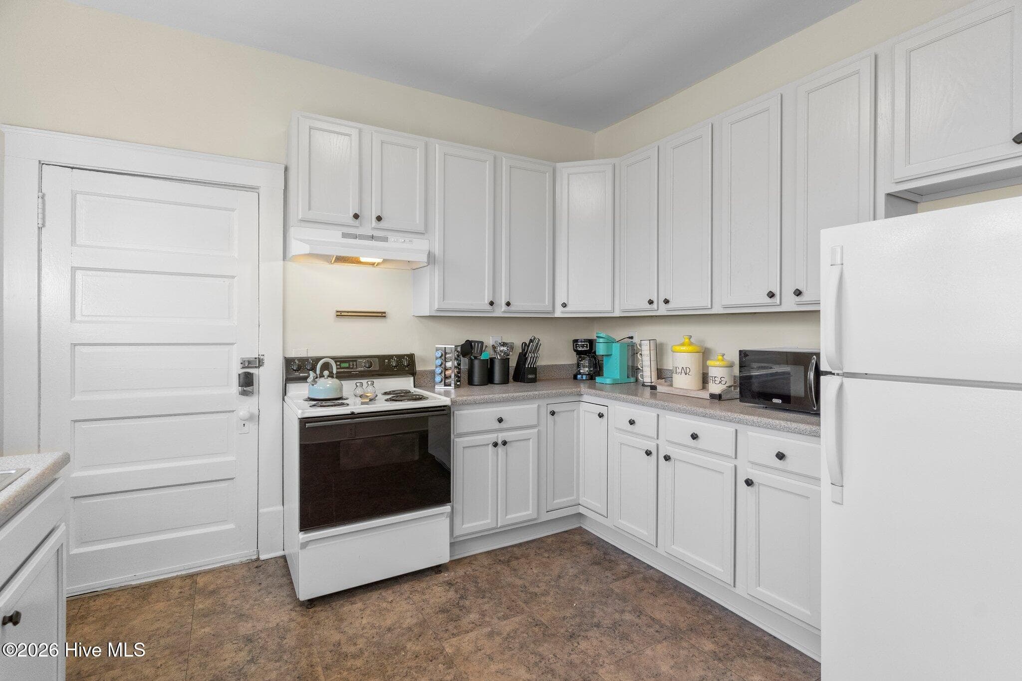 2nd Floor Unit - Kitchen - 312 Church Street, Wilmington, NC 28401