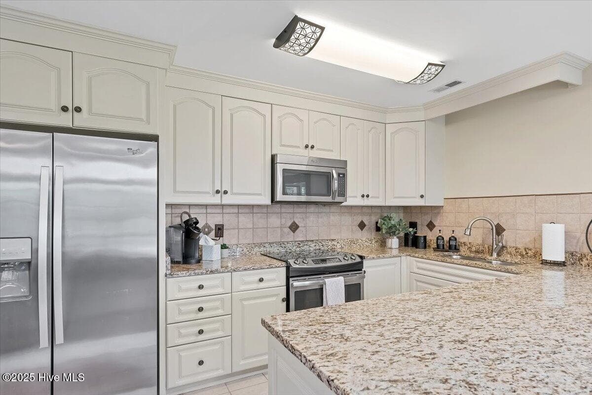 Condominium at 240 Cochrane Castle Circle Apt E, Pinehurst, NC 28374, photo 24 of 46