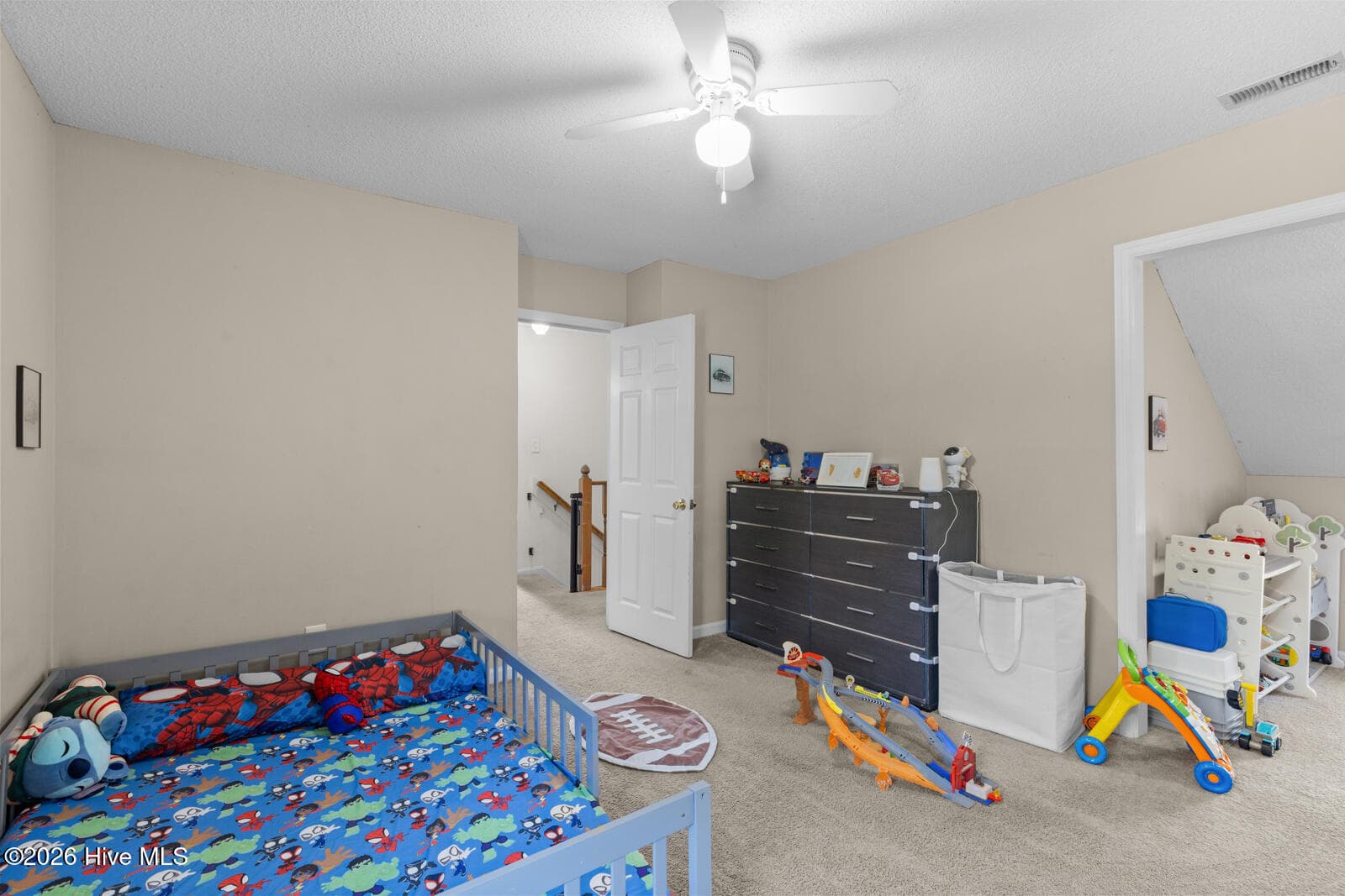 Single Family Residence at 405 Wolf Run Drive, Jacksonville, NC 28546, photo 24 of 31