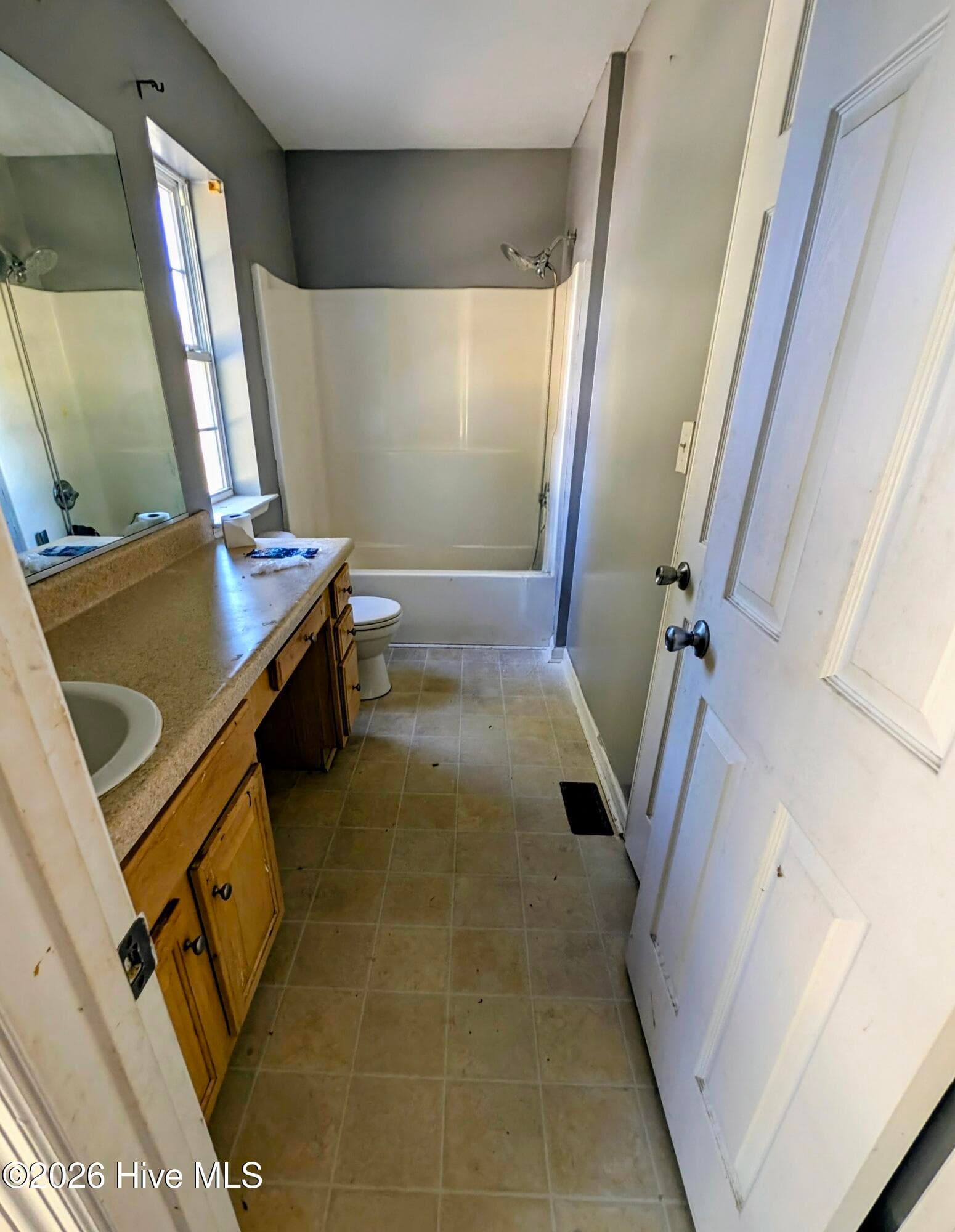 Single Family Residence at 423 Weeks Street, Wadley, GA 30477, photo 13 of 15
