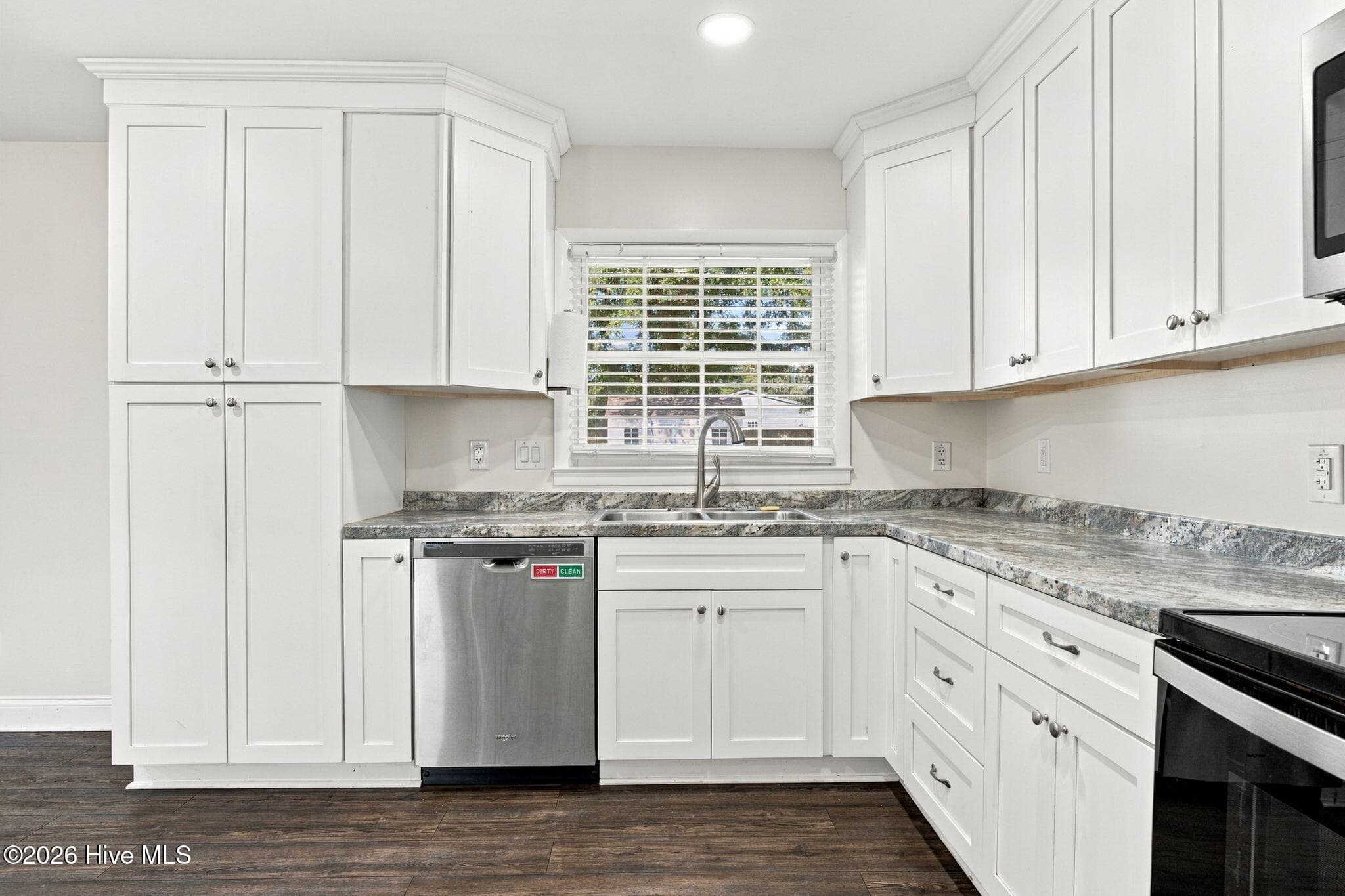 Single Family Residence at 5133 Clear Run Drive, Wilmington, NC 28403, photo 12 of 40
