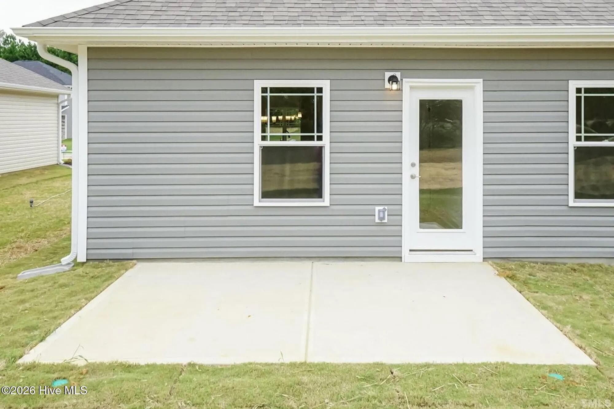 Only $1000 down and financial incentives offered with use of a preferred lender. Photos are of the same floor plan in a different community and are for layout purposes only. Upgrades, colors and finishes may differ. *This home is still under construction* - 3138 Firefly Trail, Grimesland, NC 27837