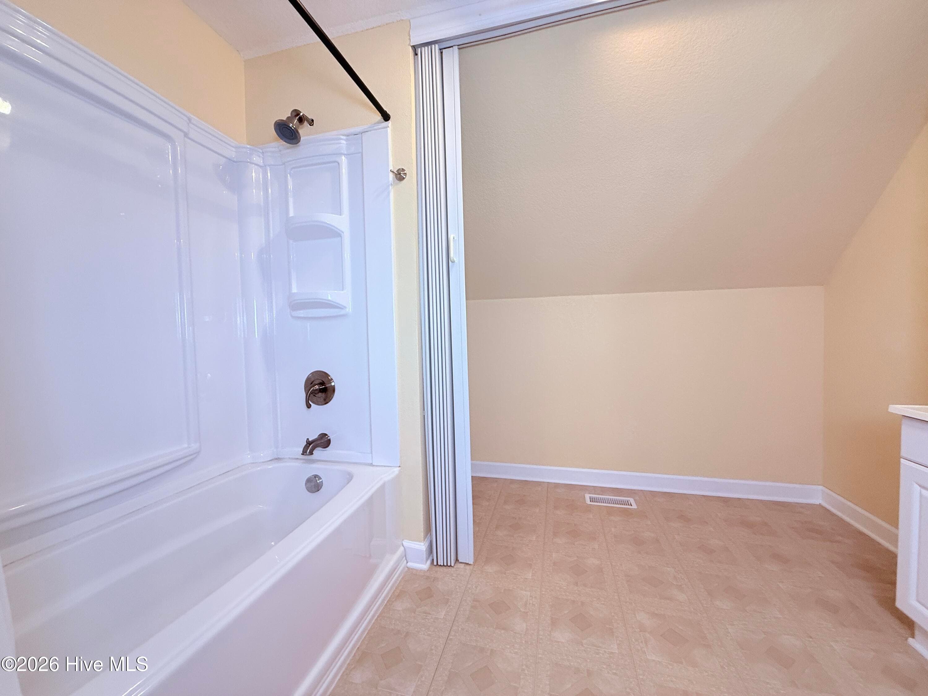 Apartment over garage bathroom - 109 Sun Burst Circle, Cedar Point, NC 28584