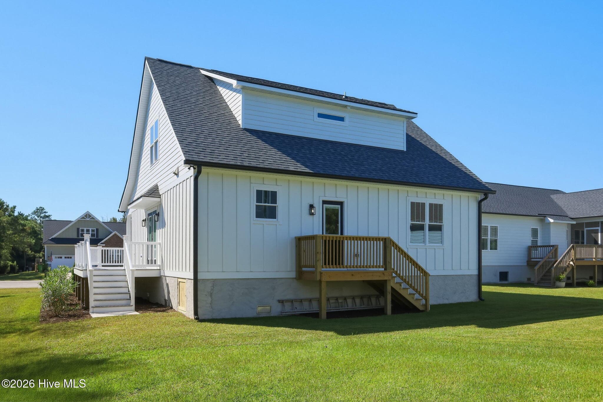 Single Family Residence at 102 N River Club Drive, Beaufort, NC 28516, photo 11 of 79